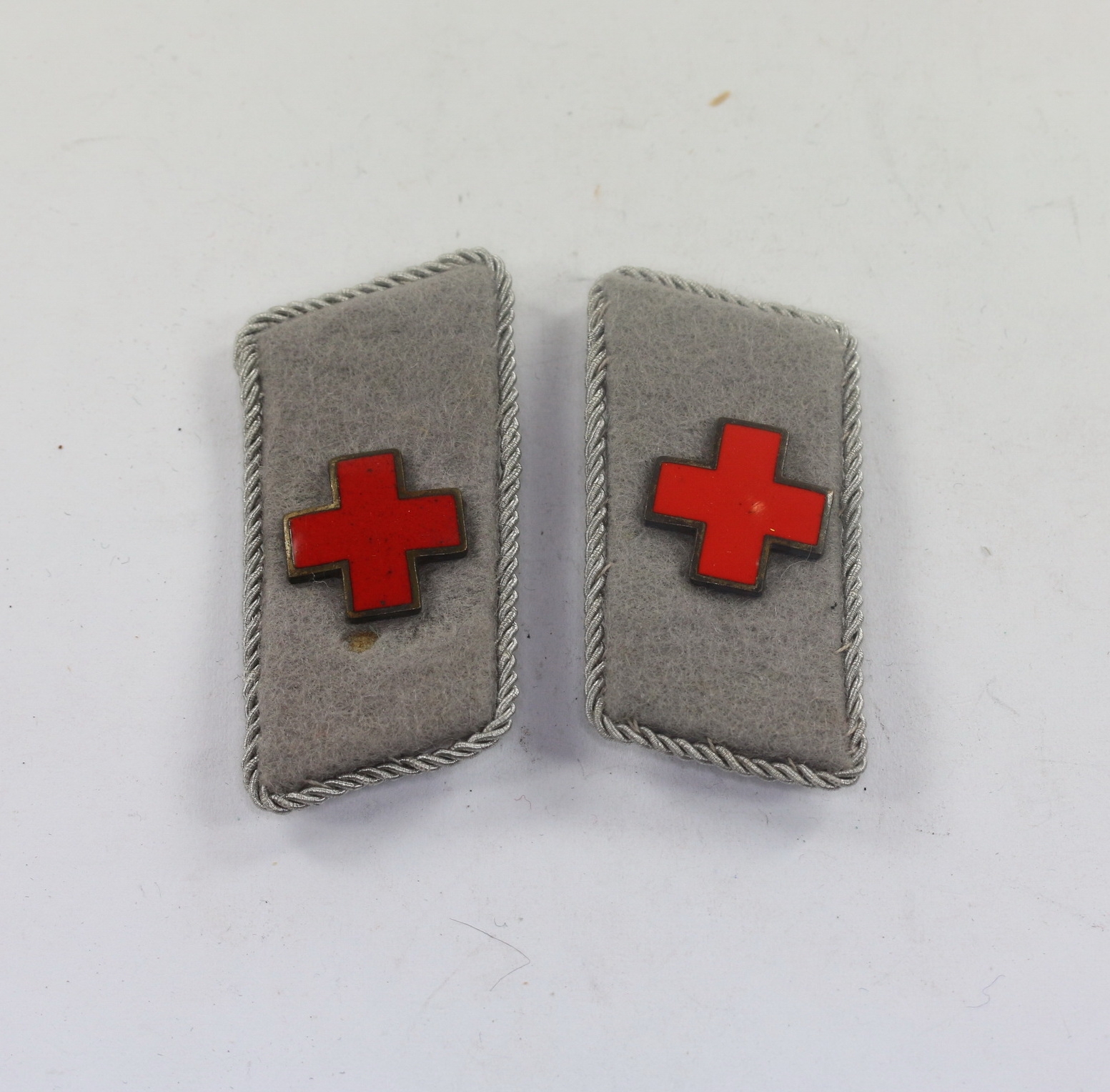 Deutsches Rotes Kreuz (DRK), Paar Kragenspiegel, kleine Ausführung – Bild 1