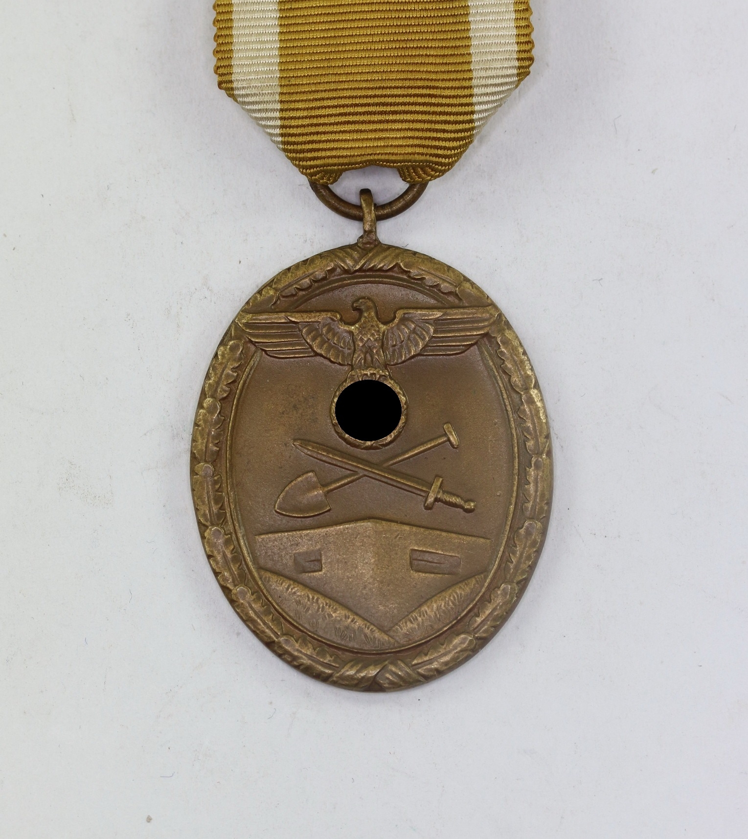 West Wall Medal.  – Bild 1