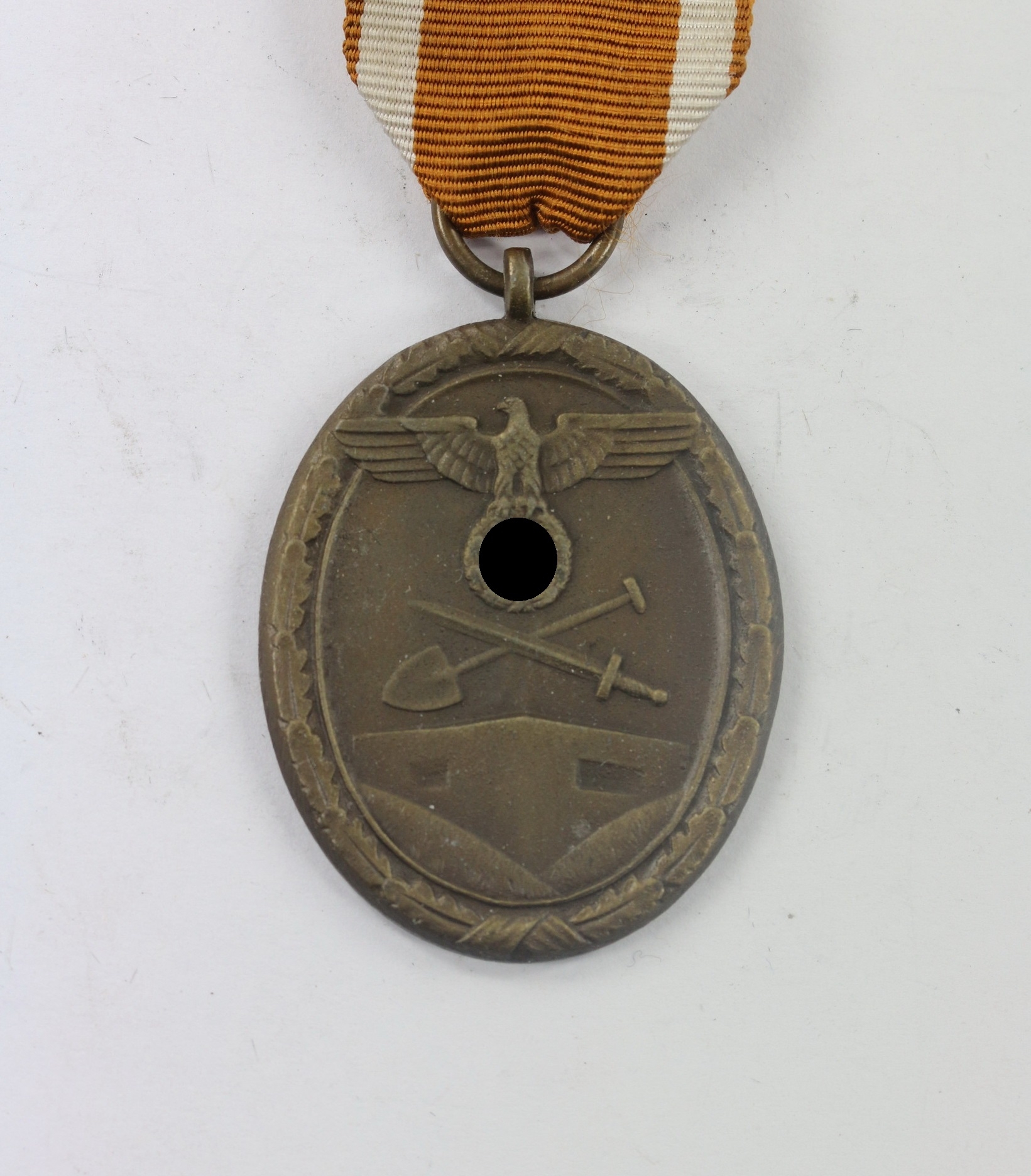 West Wall Medal.  – Bild 1
