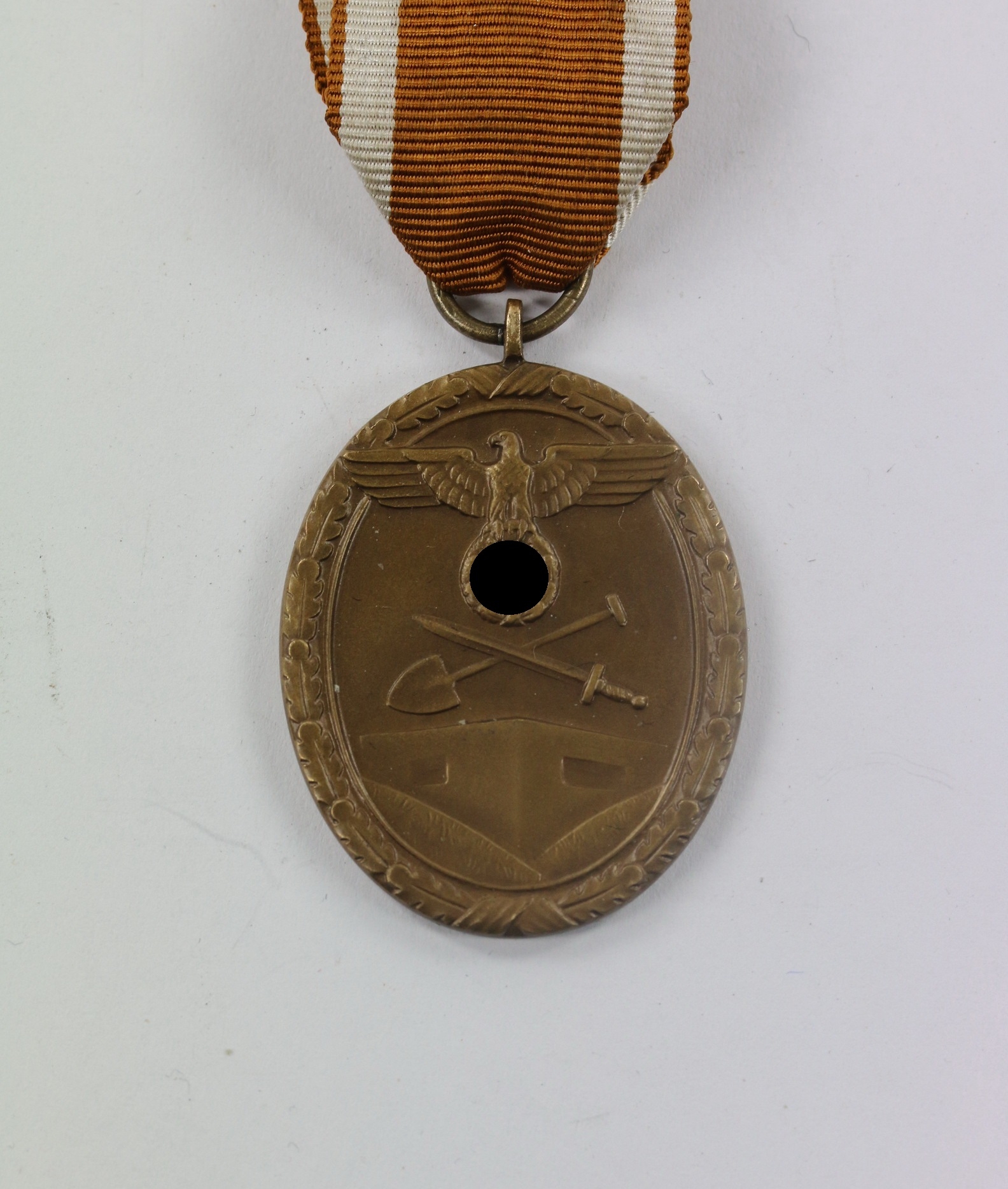 West Wall Medal.  – Bild 1