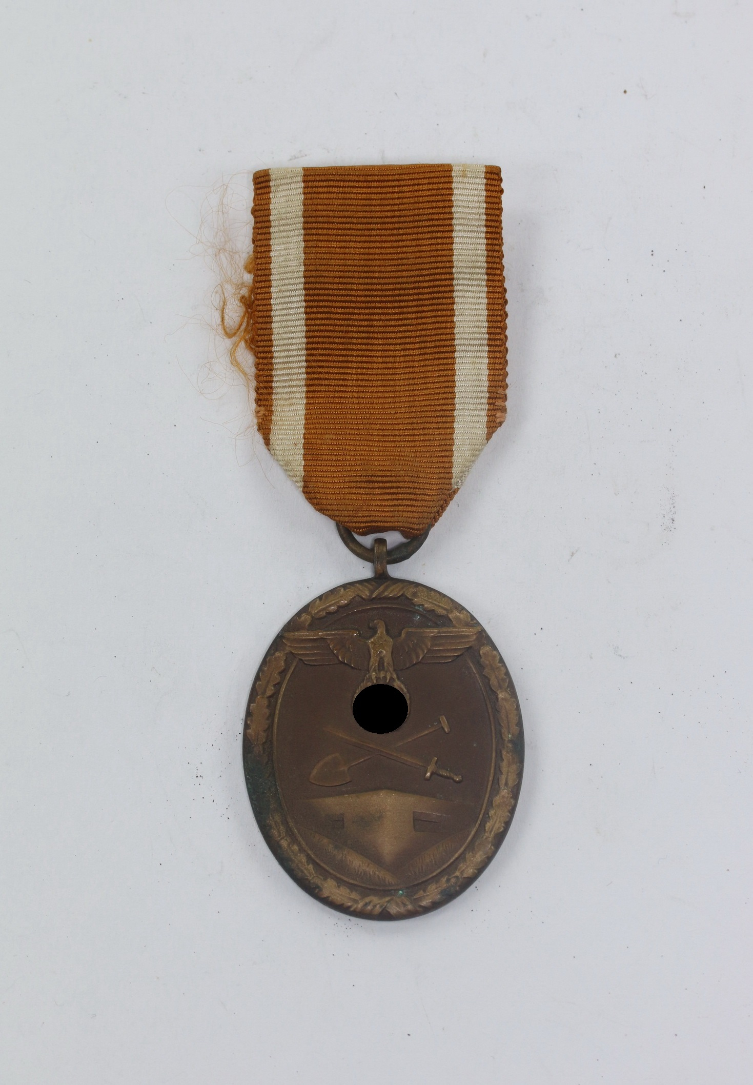 West Wall Medal, "Für Arbeit zum Schutze Deutschlands" – Bild 1