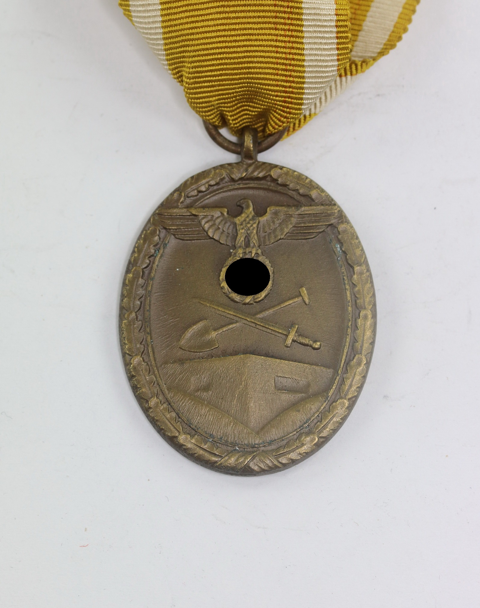 West Wall Medal.  – Bild 1