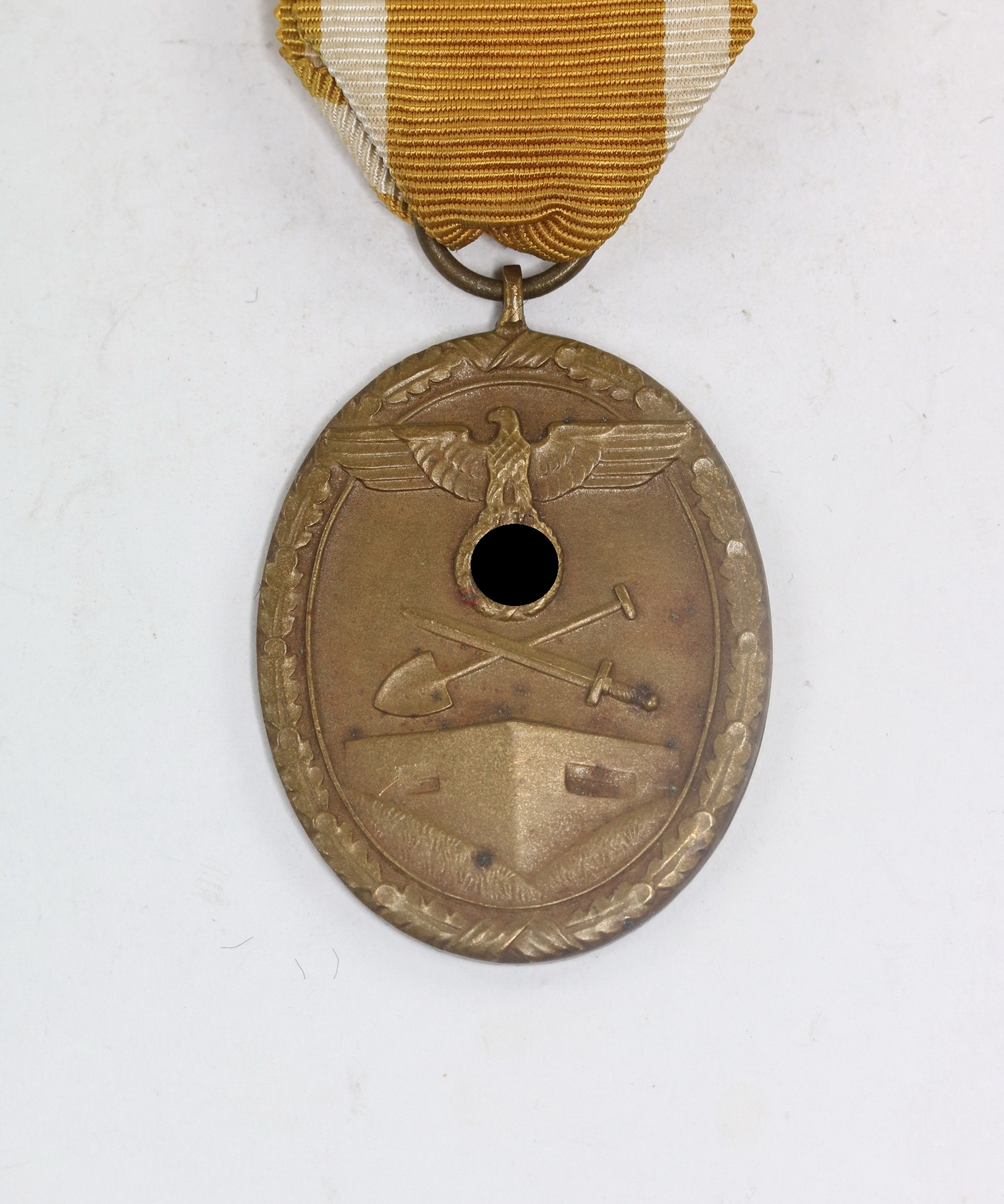 West Wall Medal.  – Bild 1