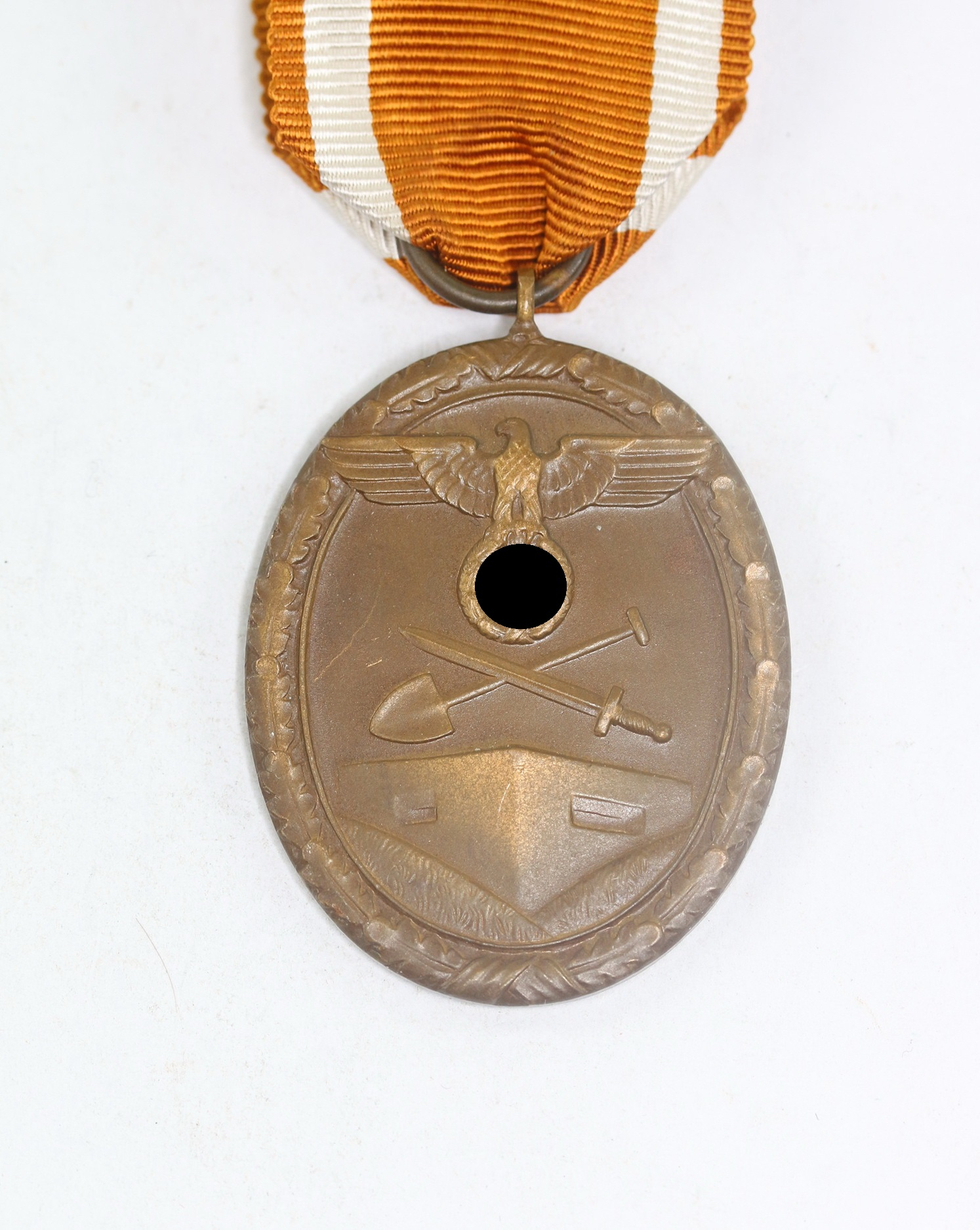 deutsches_schutzwall_ehrenzeichen_f_r_arbeit_zum_schutze_deutschlands_buntmetall_1__3_4nd West Wall Medal. – Bild 1