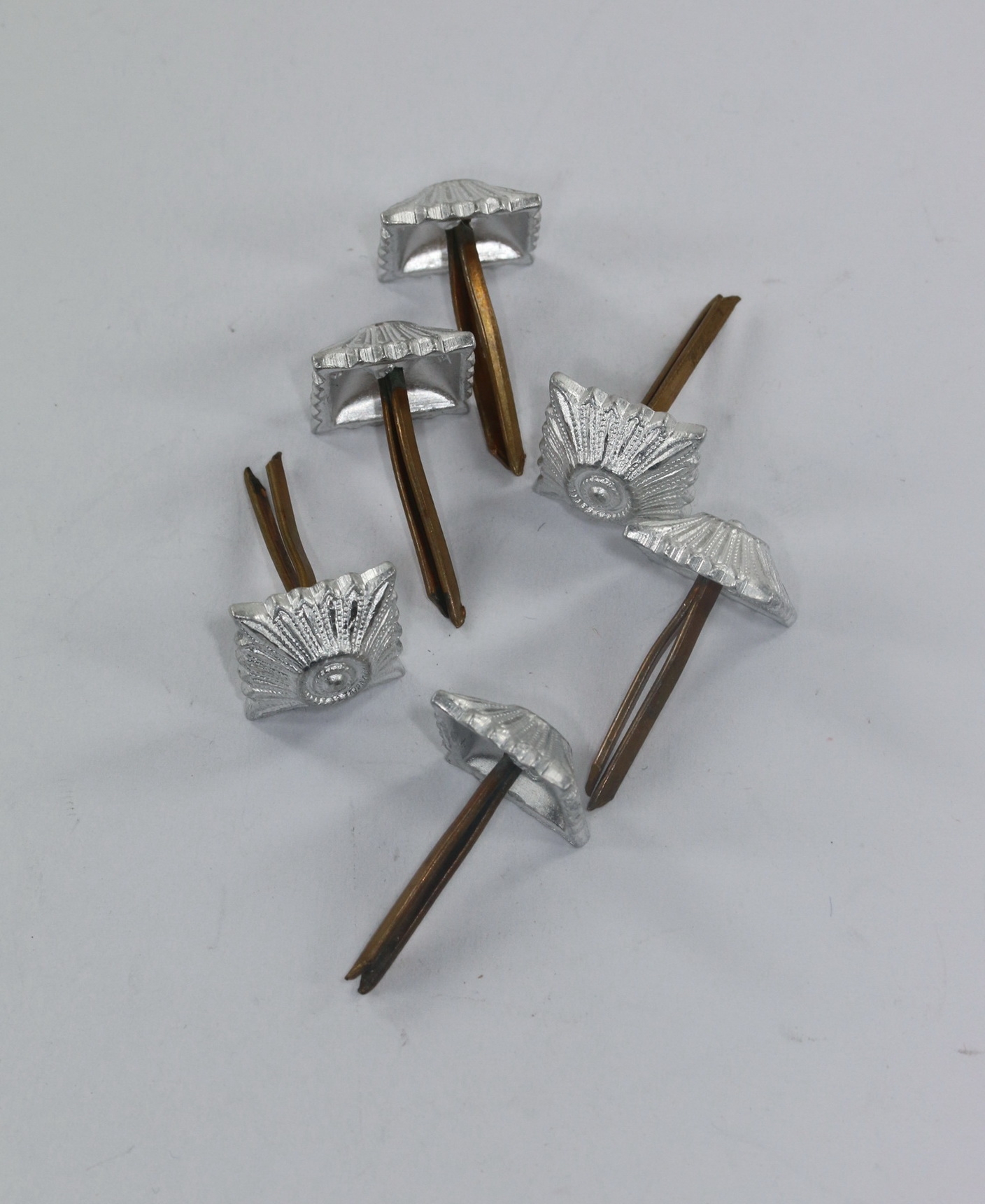 dienstgradsterne_f_r_kragenspiegel_der_ss_hst Dienstgradsterne für Kragenspiegel der SS, Hst. OLC (Overhoff & Cie, Lüdenscheid) – Bild 1