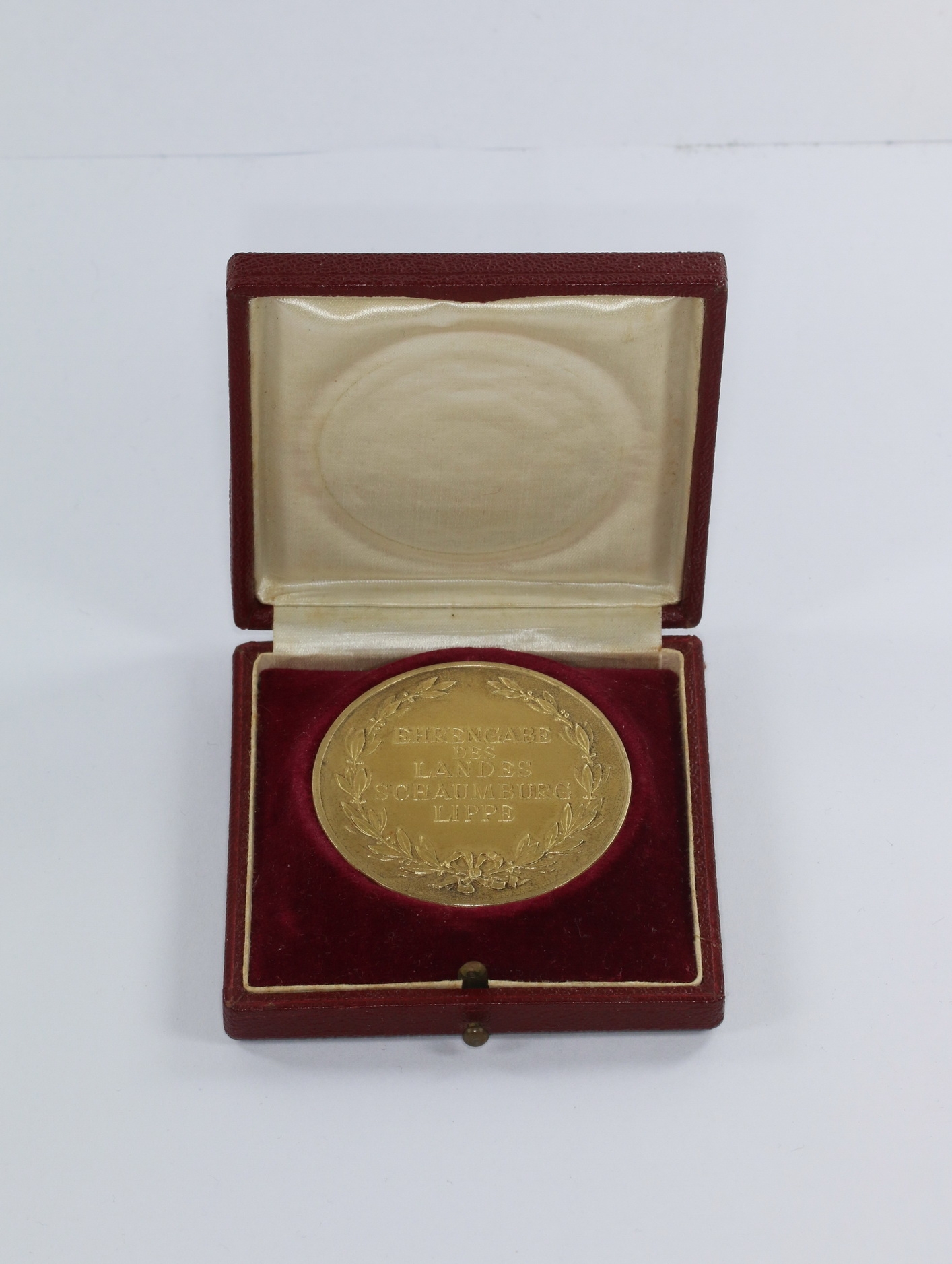 ehrengabe_des_landes_schaumburg_lippe_im_etui_1_ Ehrengabe des Landes (!) Schaumburg Lippe, im Etui – Bild 1