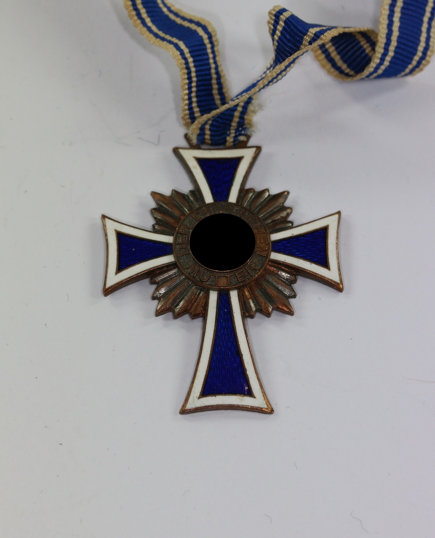 ehrenkreuz_der_deutschen_mutter_in_bronze_1__1 Bronze Mother Cross. – Bild 1