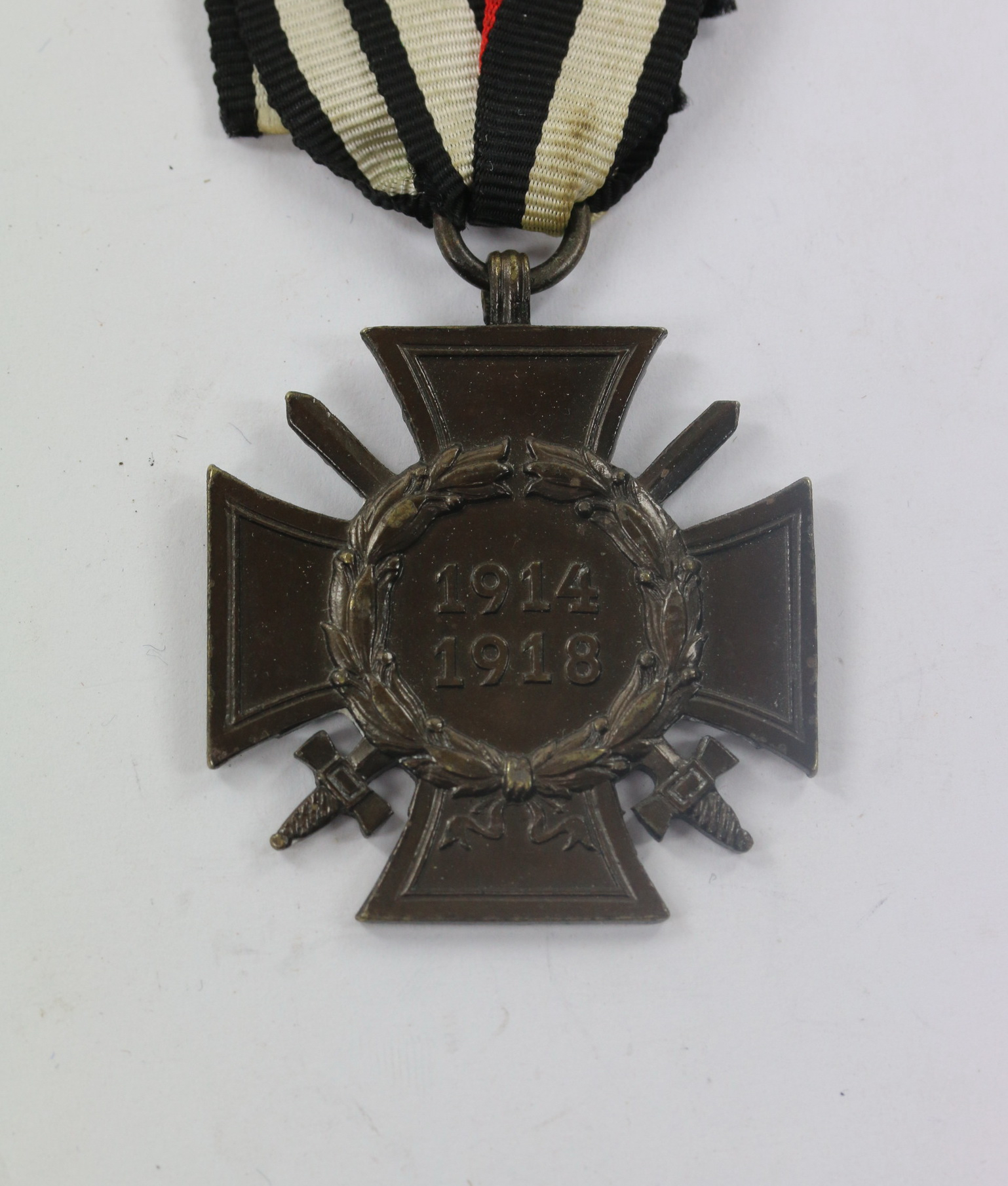 ehrenkreuz_f_r_frontk_mpfer_hst Hindenburg Cross for Combatants. Maker CEJ – Bild 1