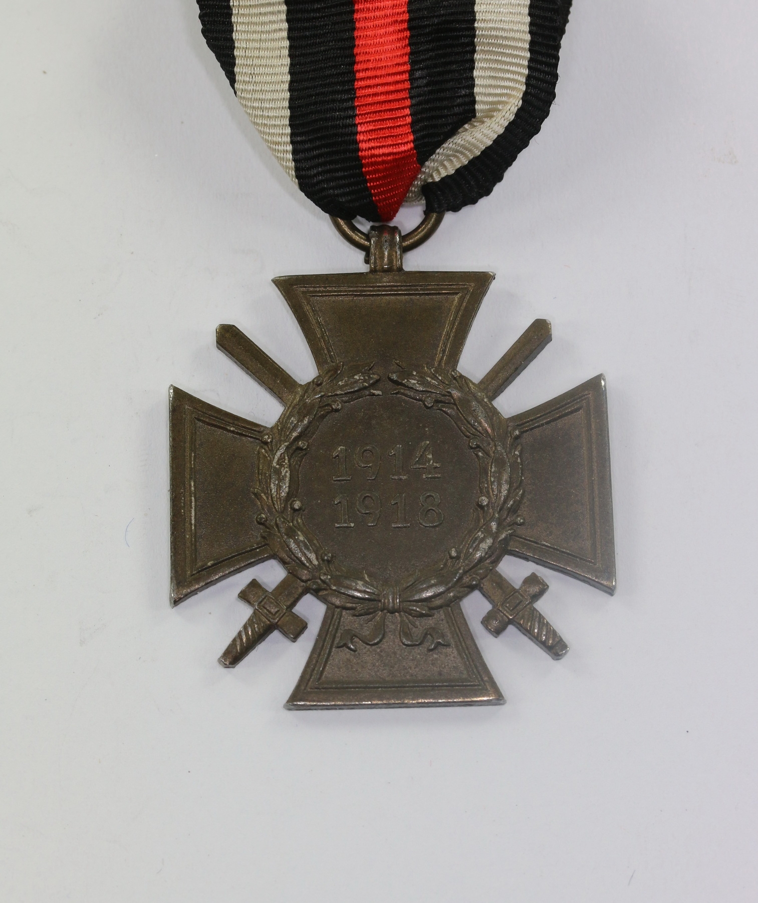 Hindenburg Cross for Combatants. Maker E.S.L. – Bild 1