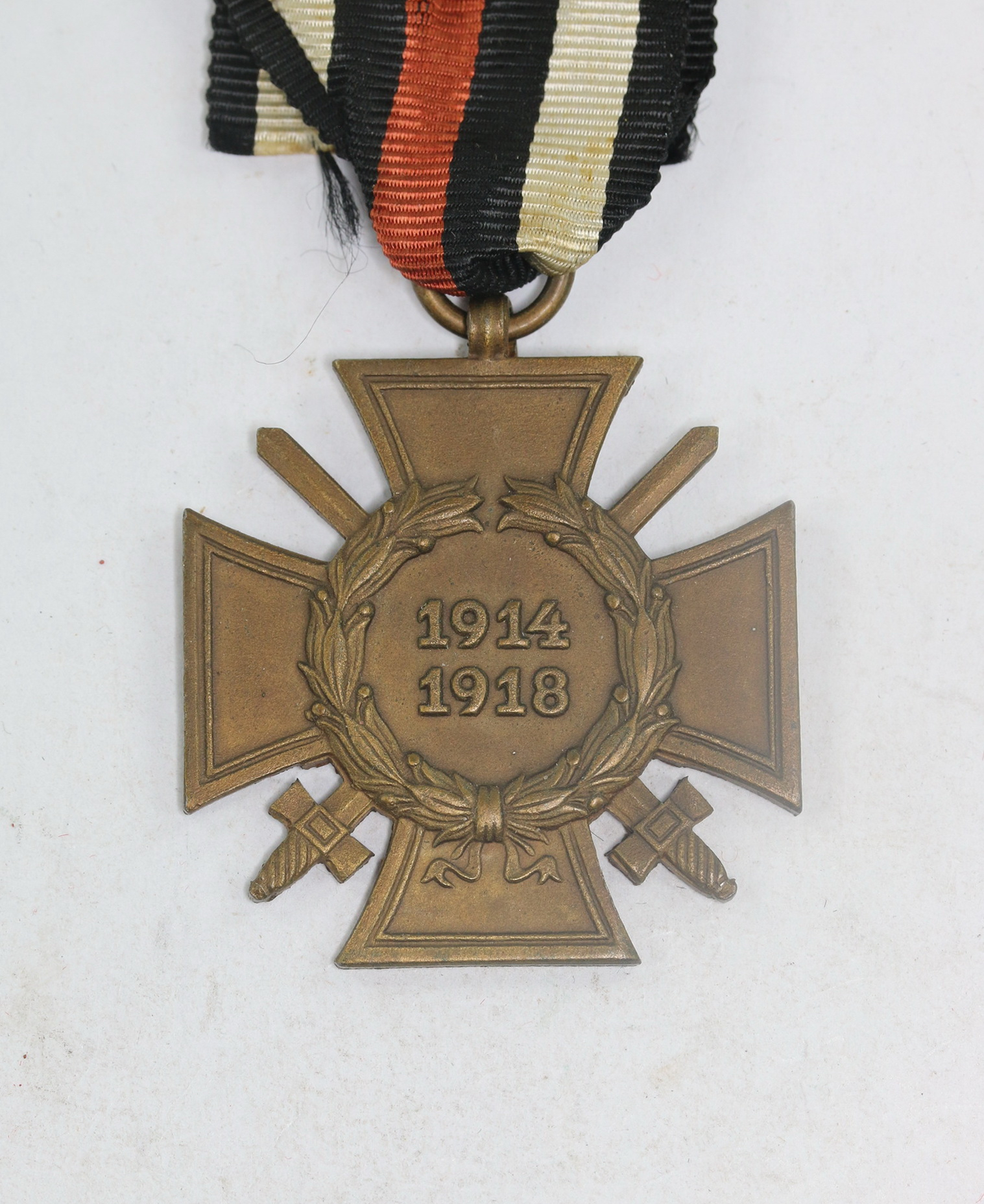 Hindenburg Cross for Combatants. Maker G – Bild 1