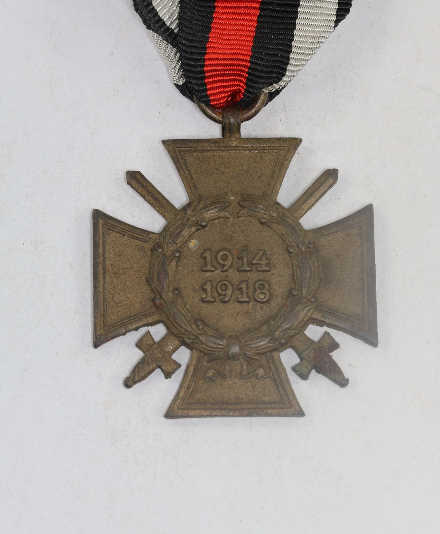 Hindenburg Cross for Combatants. Maker G – Bild 1