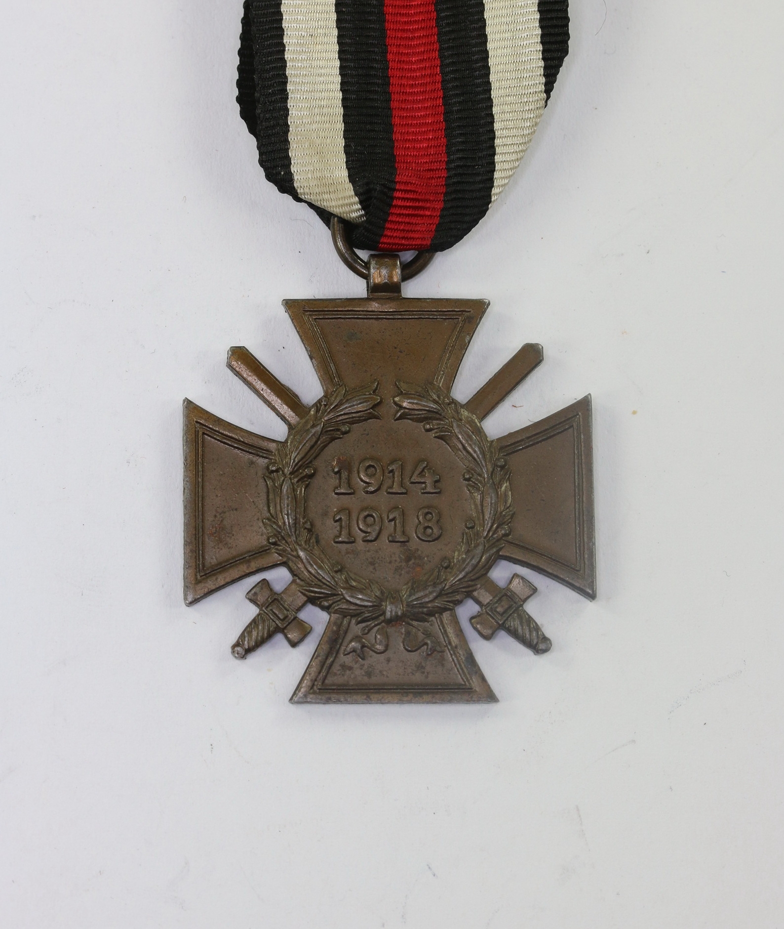 Hindenburg Cross for Combatants. Maker No 44 R.V. Pforzheim – Bild 1