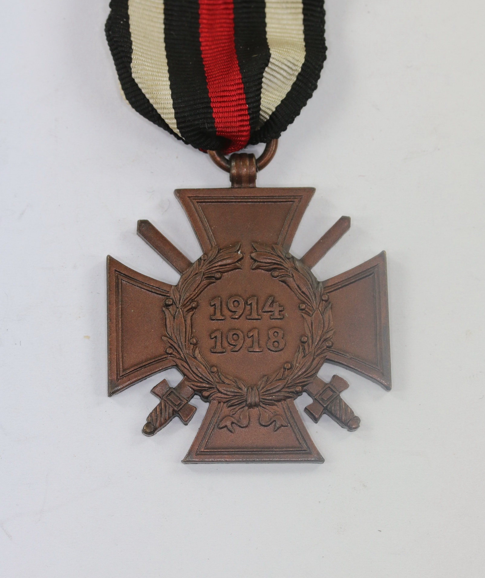 Hindenburg Cross for Combatants. Maker R.V. 24 Pforzheim – Bild 1