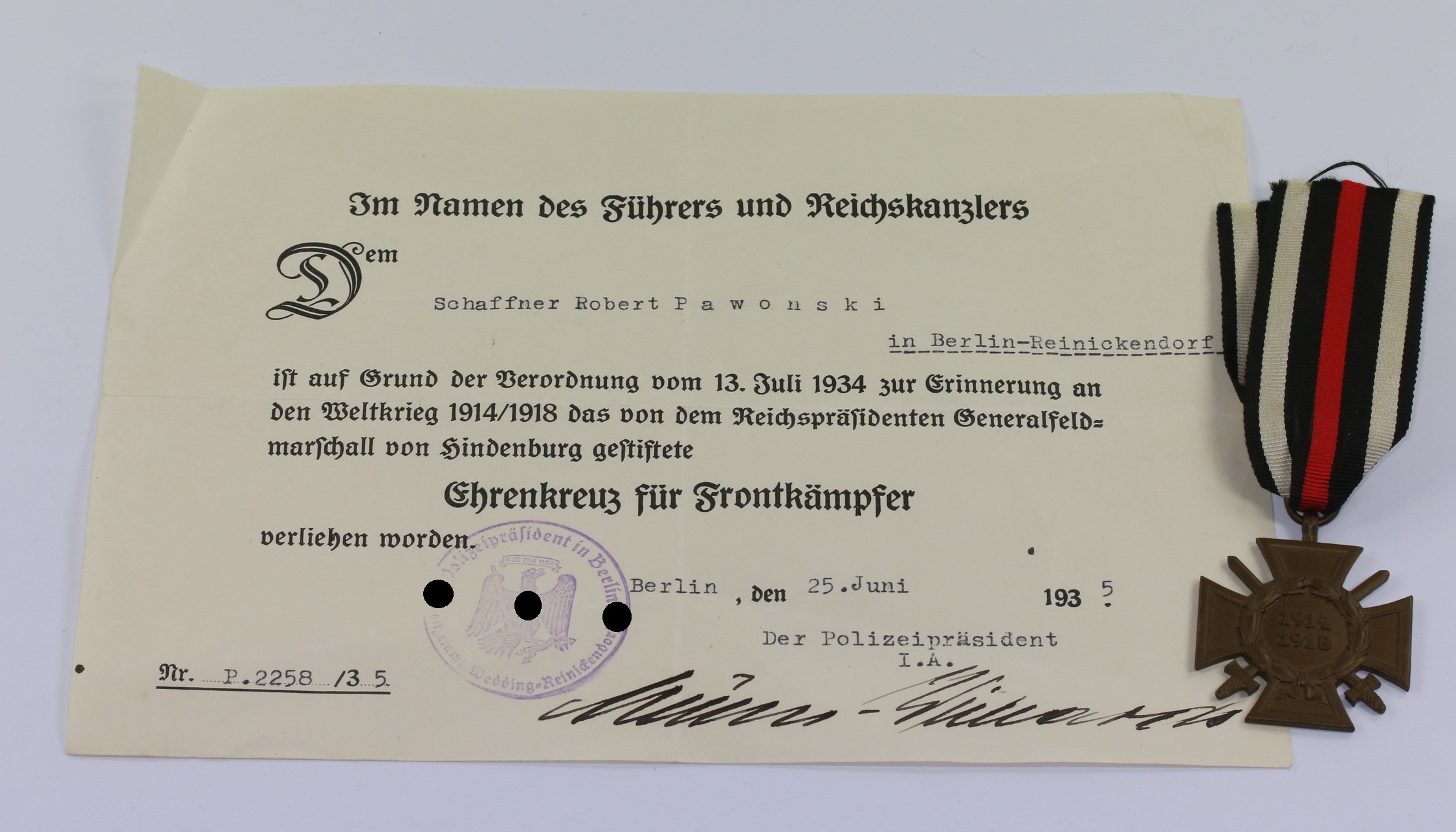 Ehrenkreuz für Frontkämpfer, mit Urkunde – Bild 1