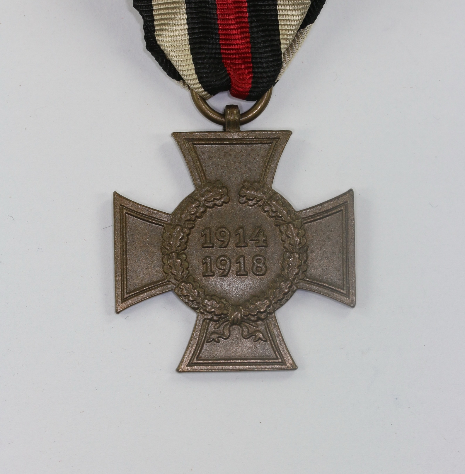 Hindenburg Cross for Combatants. Maker W.D. and Bee Logo. – Bild 1