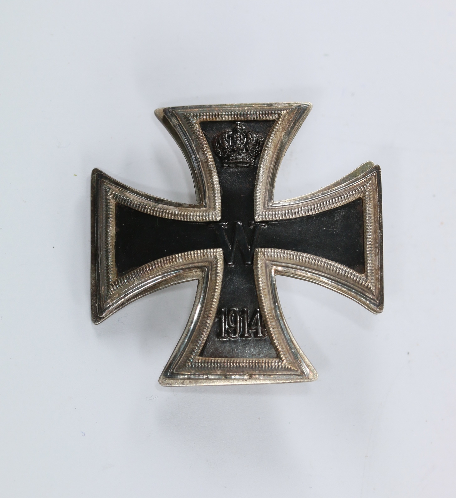 Eisernes Kreuz 1. Klasse 1914, C.F. Zimmermann, Pfotzheim, Scheibe und Muttern  – Bild 1