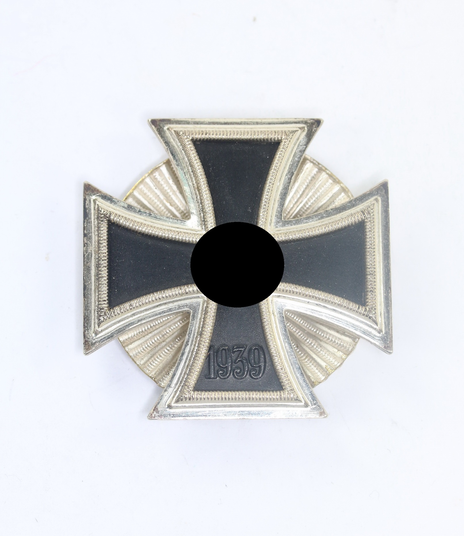 Iron Cross 1st Class 1939 on Screwback. Type Wilhelm Deumer, Magnetic. – Bild 1