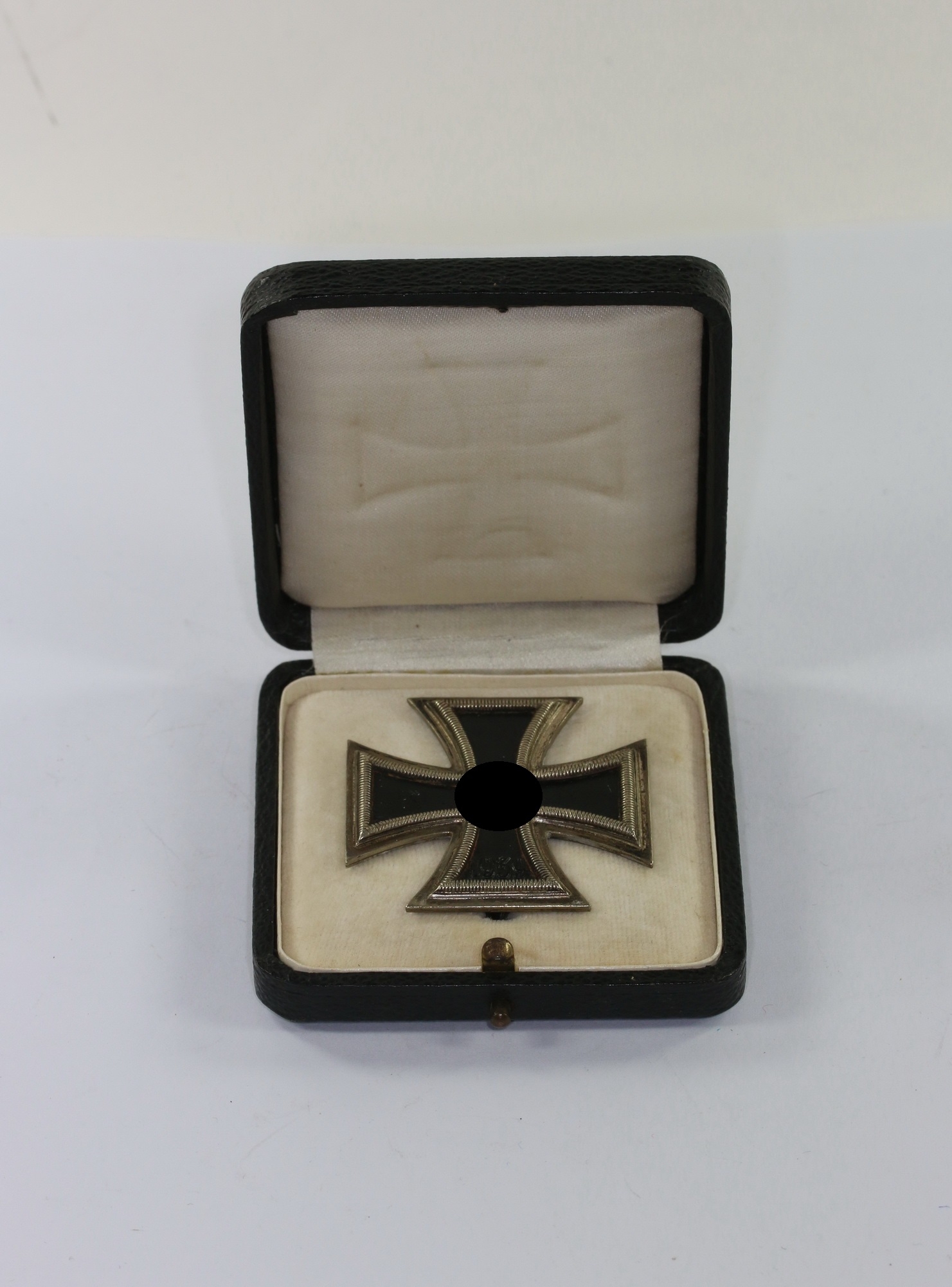 Cased Iron Cross 1st Class 1939. Maker 107. – Bild 1