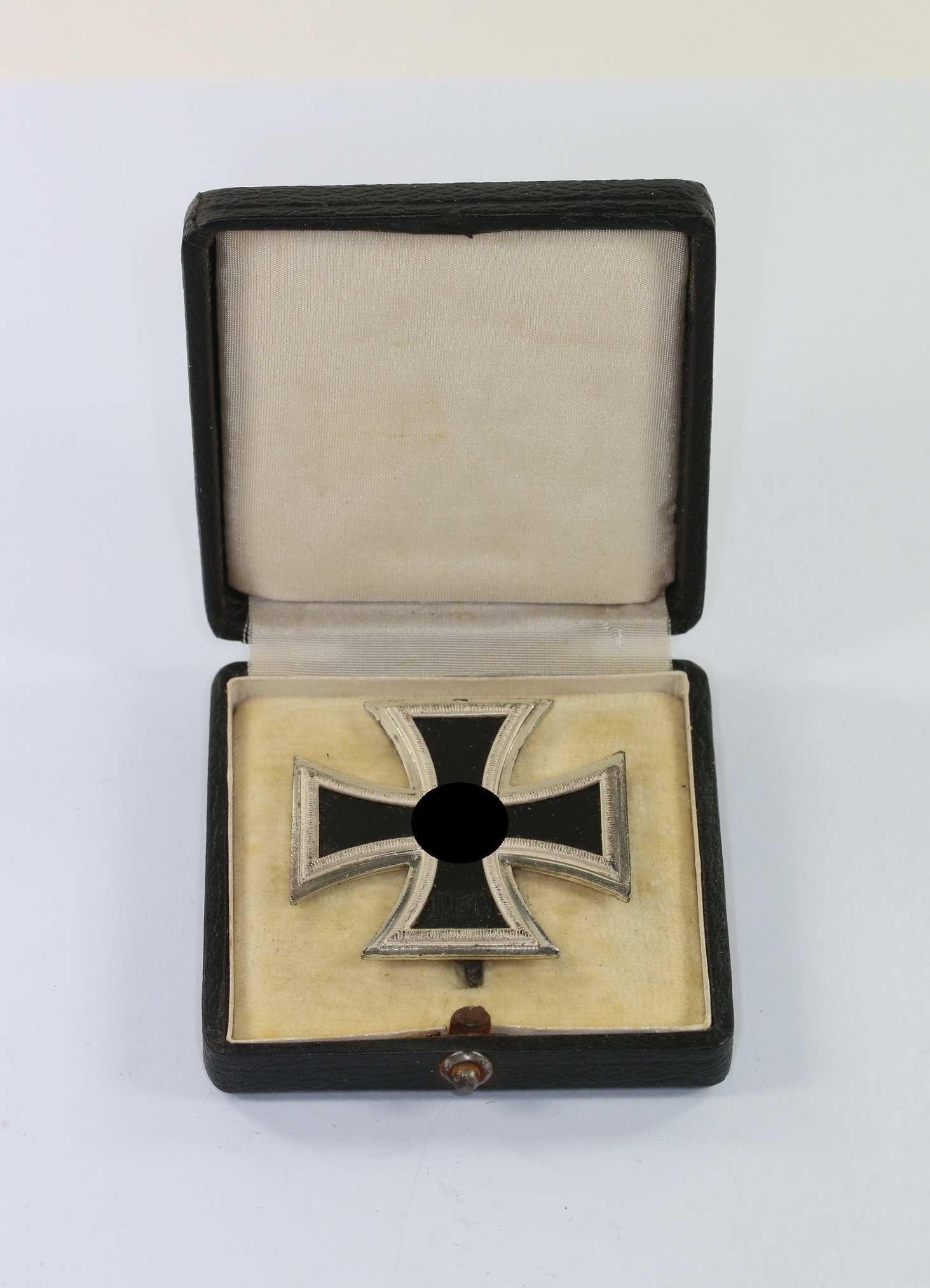 Cased Iron Cross 1st Class 1939. Maker 20. – Bild 1