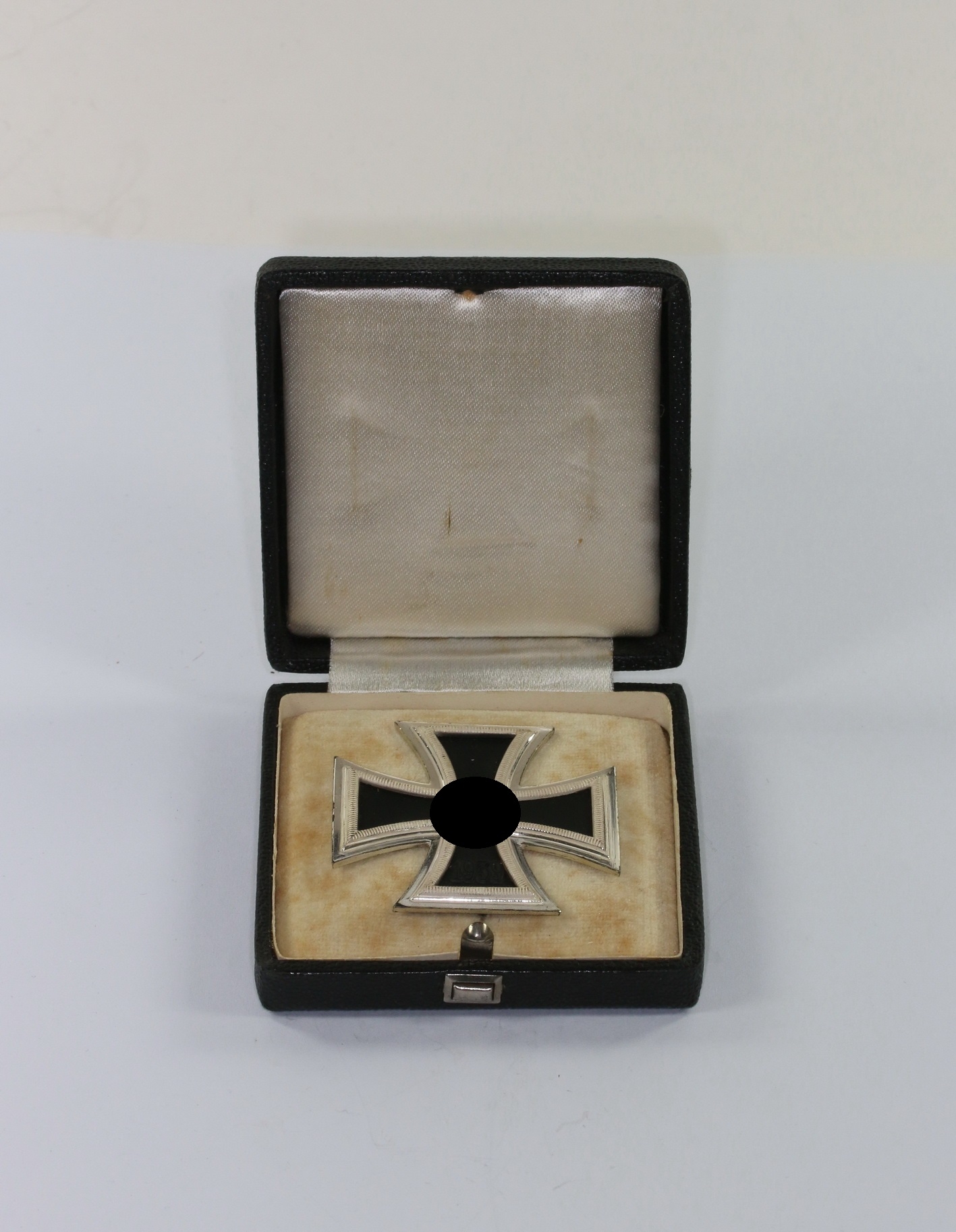 Cased Iron Cross 1st Class 1939. Maker 26. – Bild 1