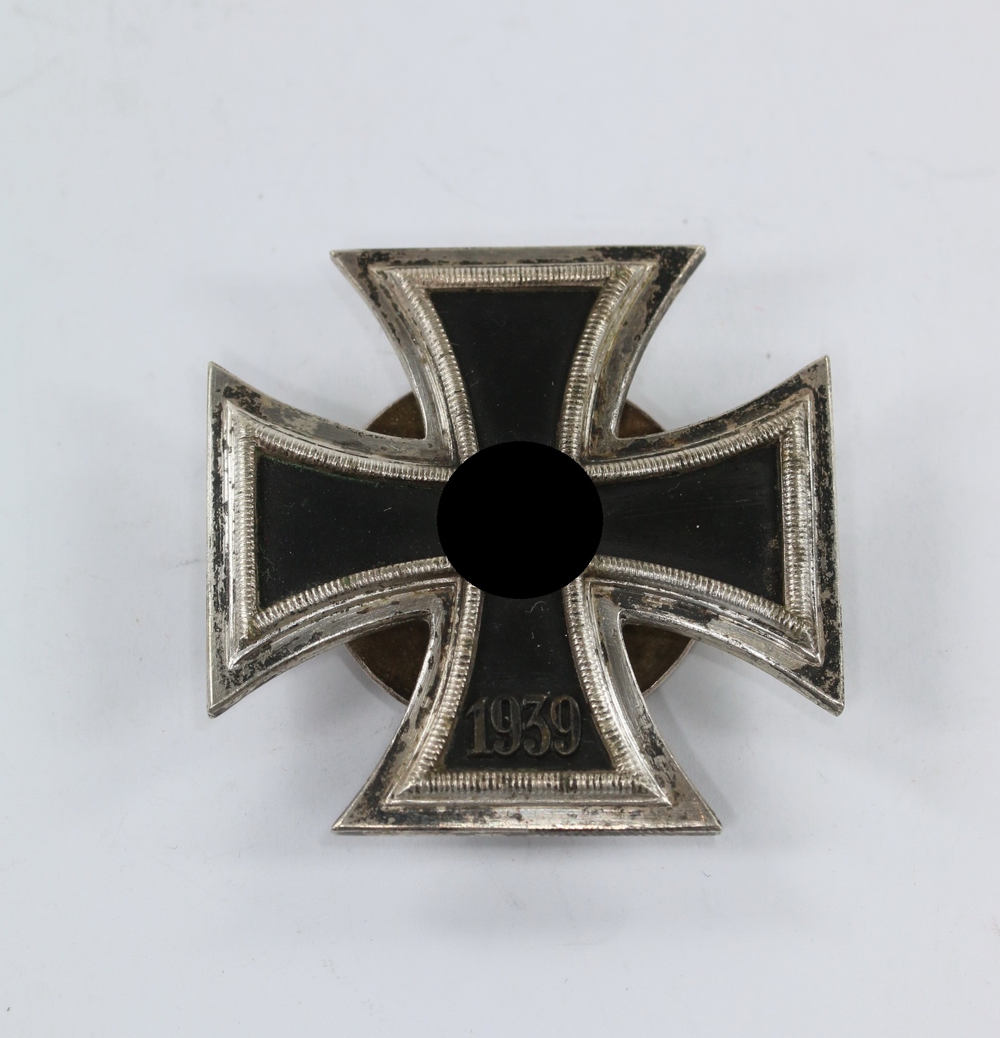 eisernes_kreuz_1 Iron Cross 1st Class 1939 on Screwback. Maker L/55, Non-Magnetic. – Bild 1