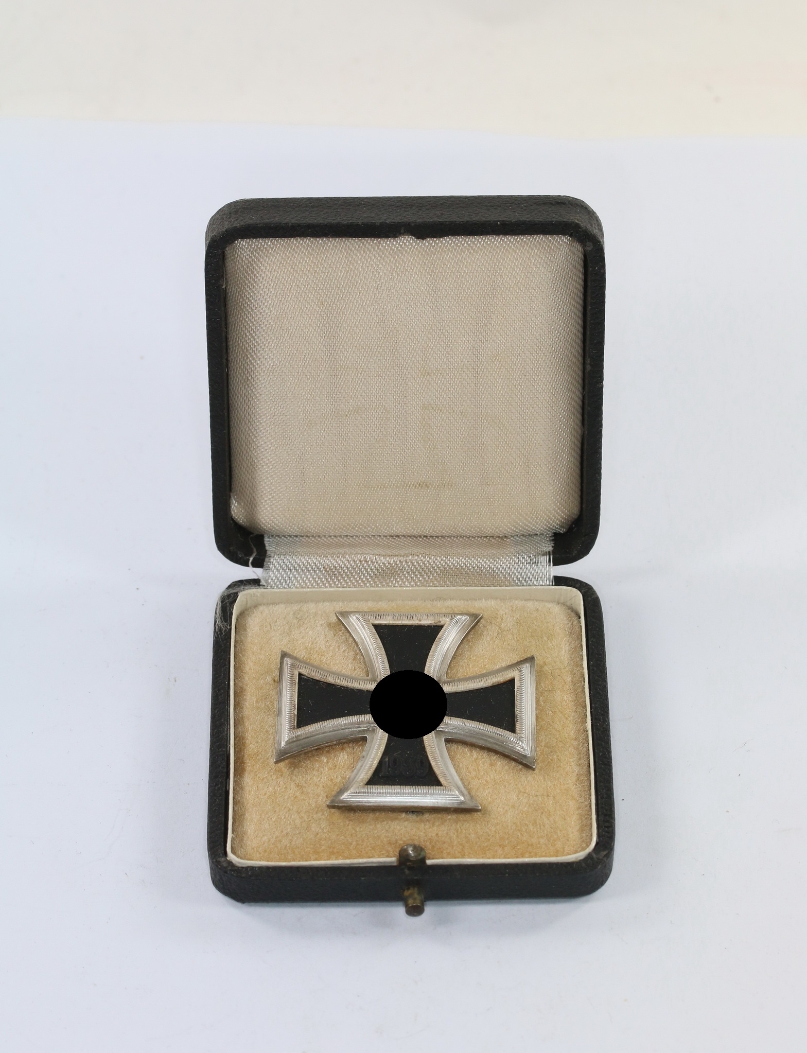Cased Iron Cross 1st Class 1939. Maker 20. – Bild 1