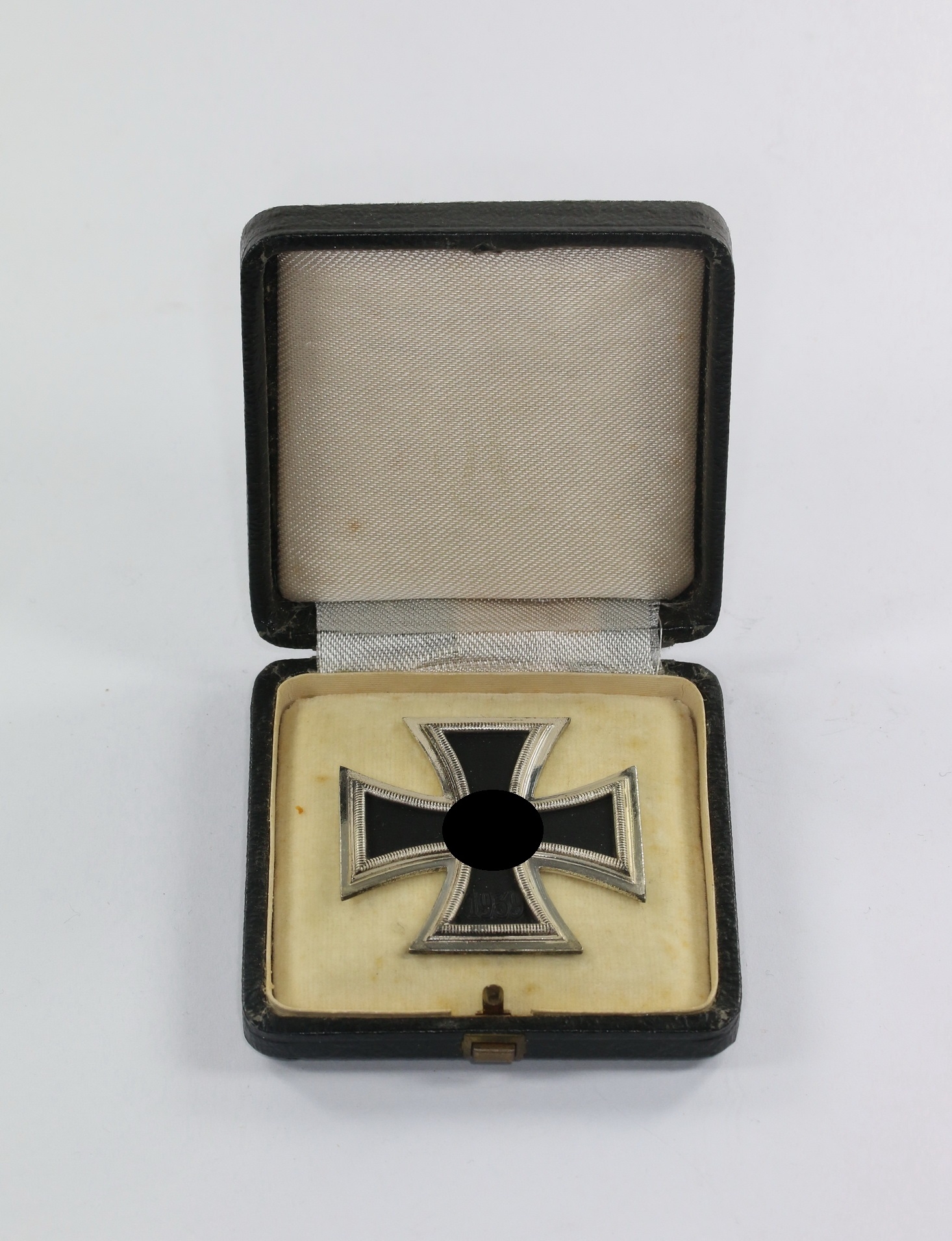 Cased Iron Cross 1st Class 1939. Maker 26,  KG Bölke. – Bild 1