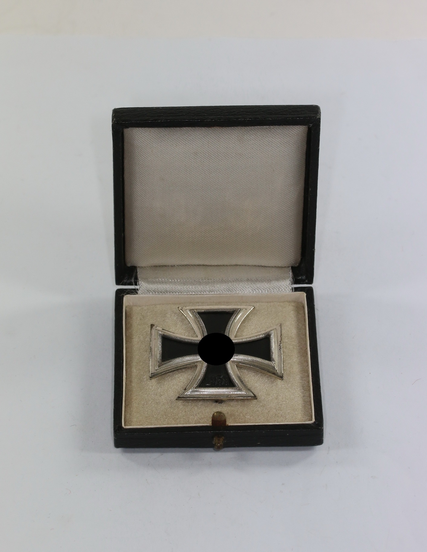 eisernes_kreuz_1 Eisernes Kreuz 1. Klasse 1939, Hst. 4, im Etui – Bild 1