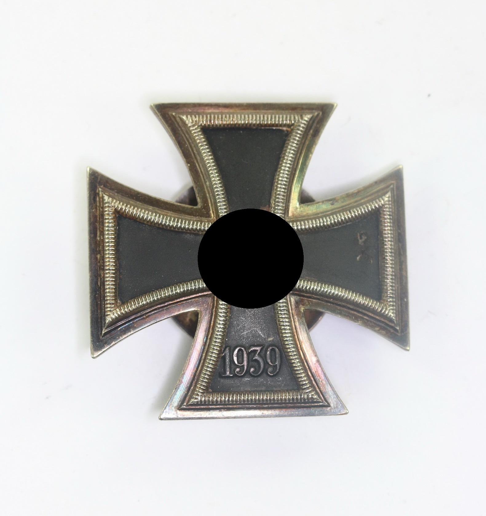 eisernes_kreuz_1 Iron Cross 1st Class 1939 on Screwback. Maker L/10 (micro). – Bild 1
