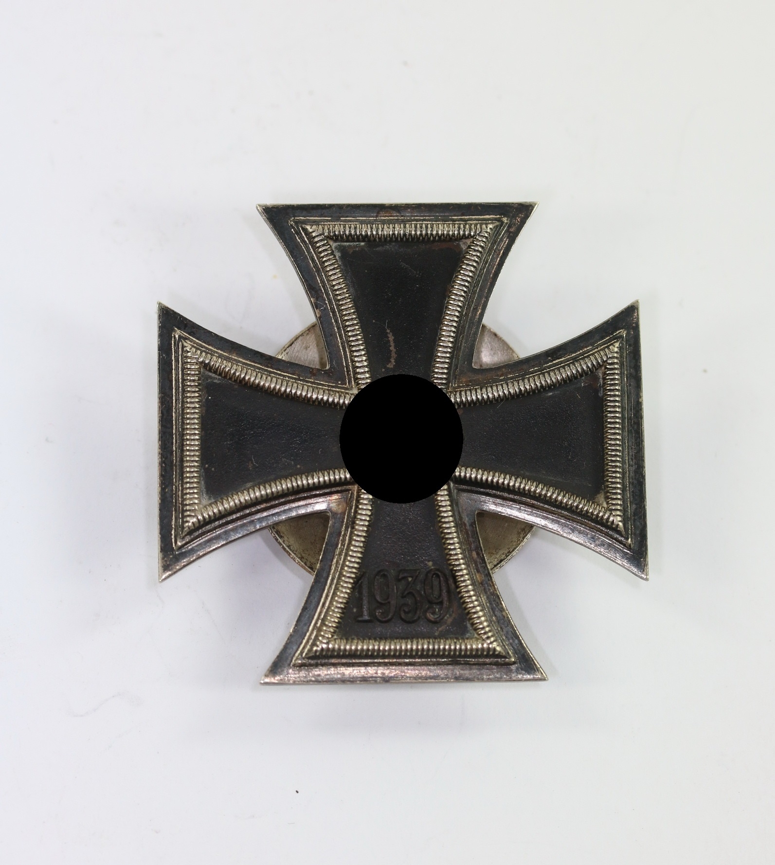 Iron Cross 1st Class 1939 on Screwback. Maker L/11. – Bild 1
