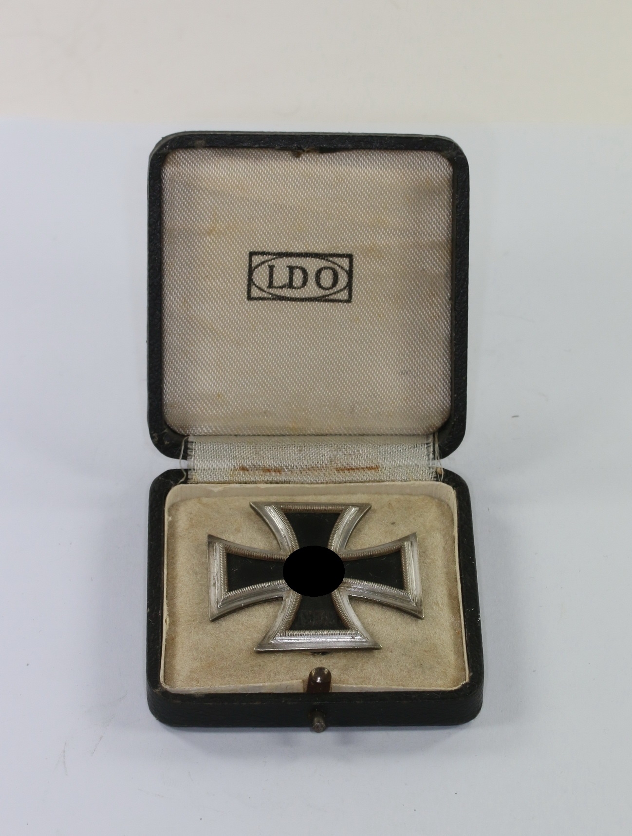 LDO Cased Iron Cross 1st Class. Maker L/11. – Bild 1