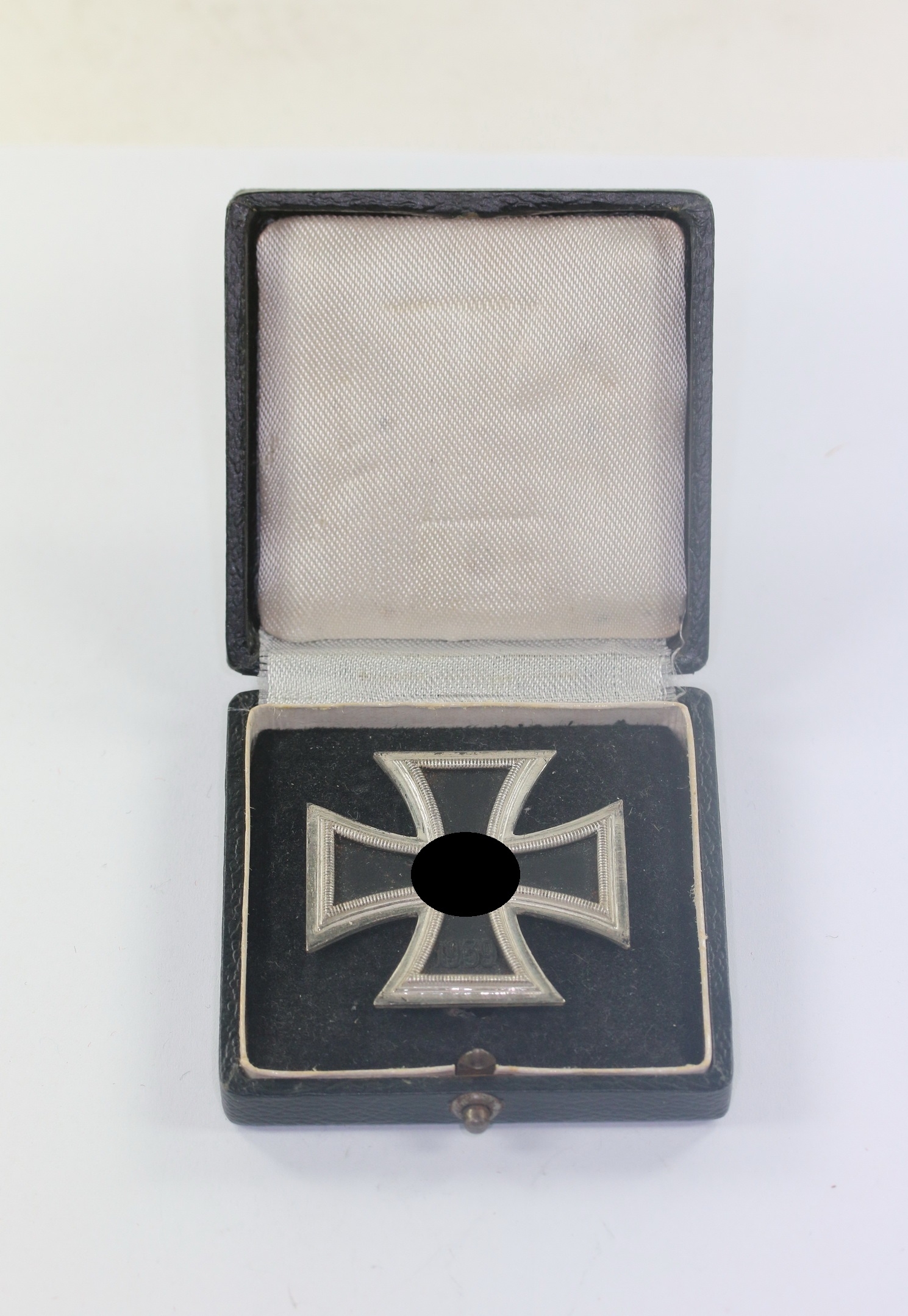 eisernes_kreuz_1 Cased Iron Cross 1st Class 1939. Maker L/11. – Bild 1
