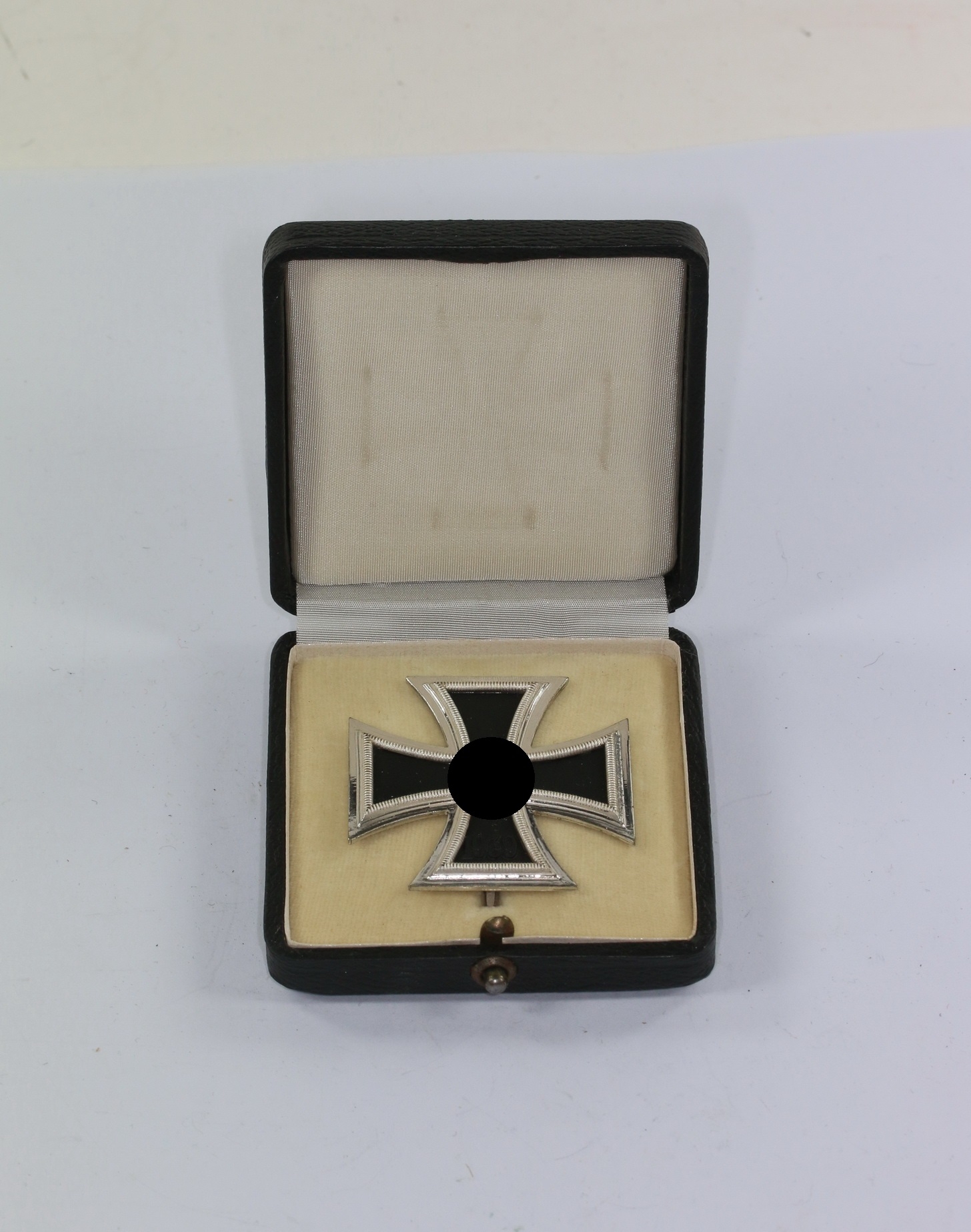 eisernes_kreuz_1 Cased Iron Cross 1st Class 1939. Maker L/11 without Box. – Bild 1