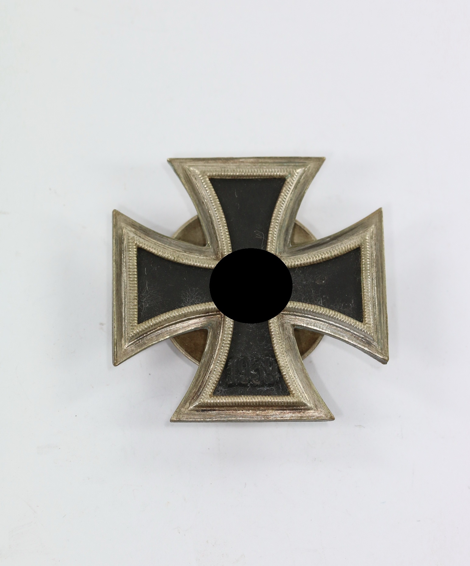 eisernes_kreuz_1 Iron Cross 1st Class 1939 on Screwback. Maker L/13. – Bild 1