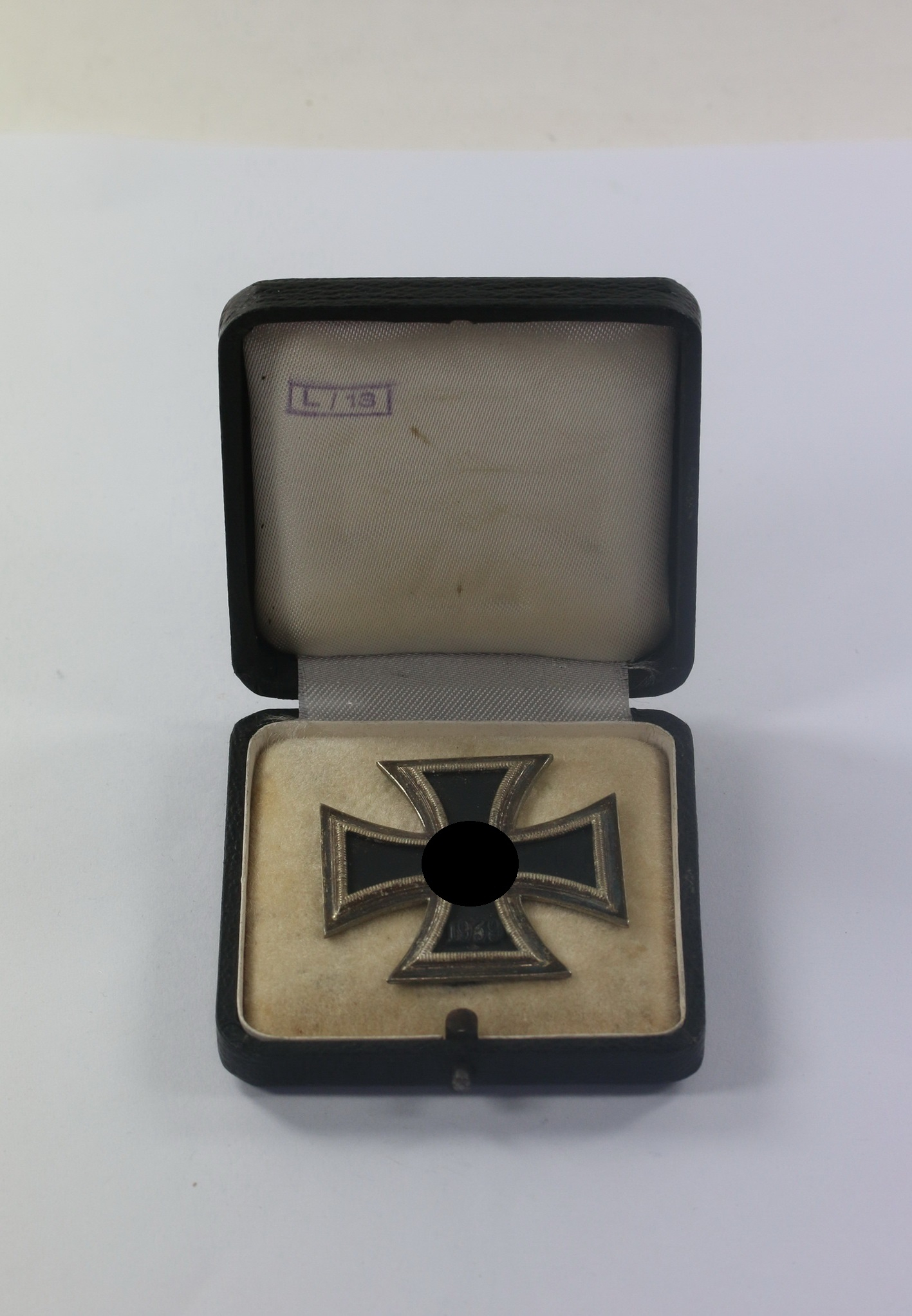 Eisernes Kreuz 1. Klasse 1939, Hst. L/13, im LDO Etui 1. Form, L/13 – Bild 1