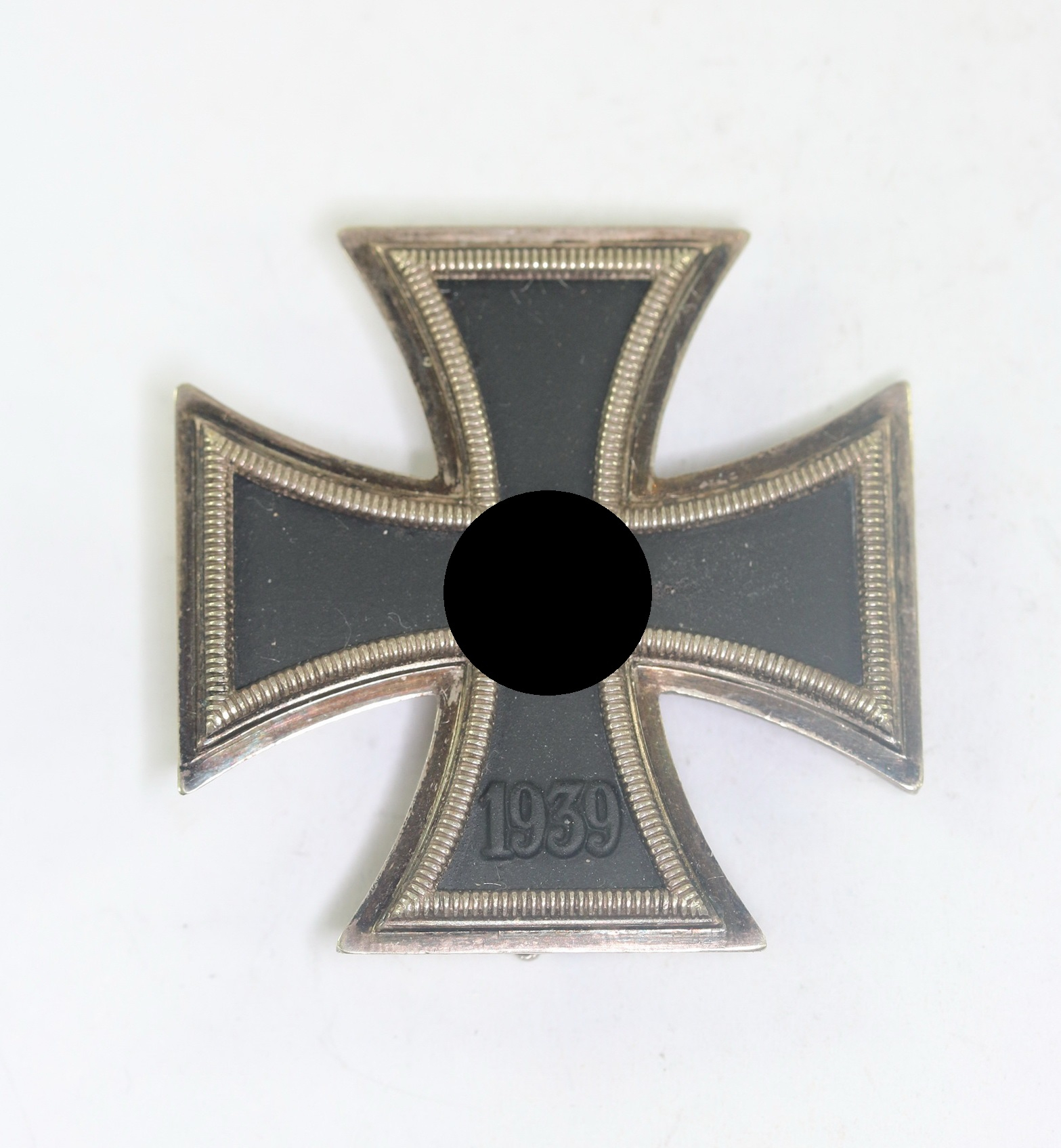 Eisernes Kreuz 1. Klasse 1939, Hst. L/52, zentral Punze (!), (C.F. Zimmermann, Pforzheim) – Bild 1