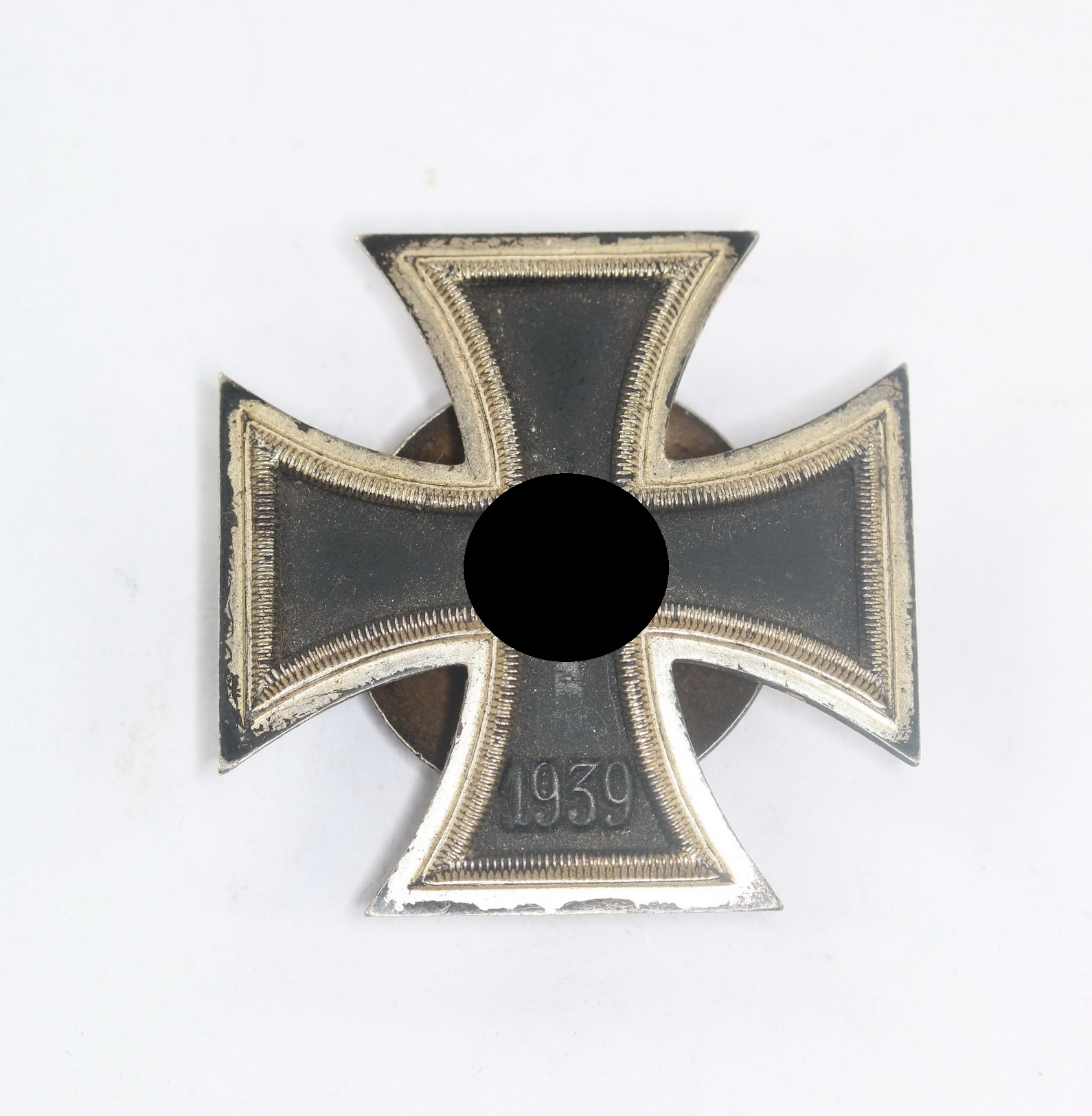 eisernes_kreuz_1 Iron Cross 1st Class 1939 on Screwback. Maker L54 (Schauerte & Höhfeld, Lüdenscheid) – Bild 1