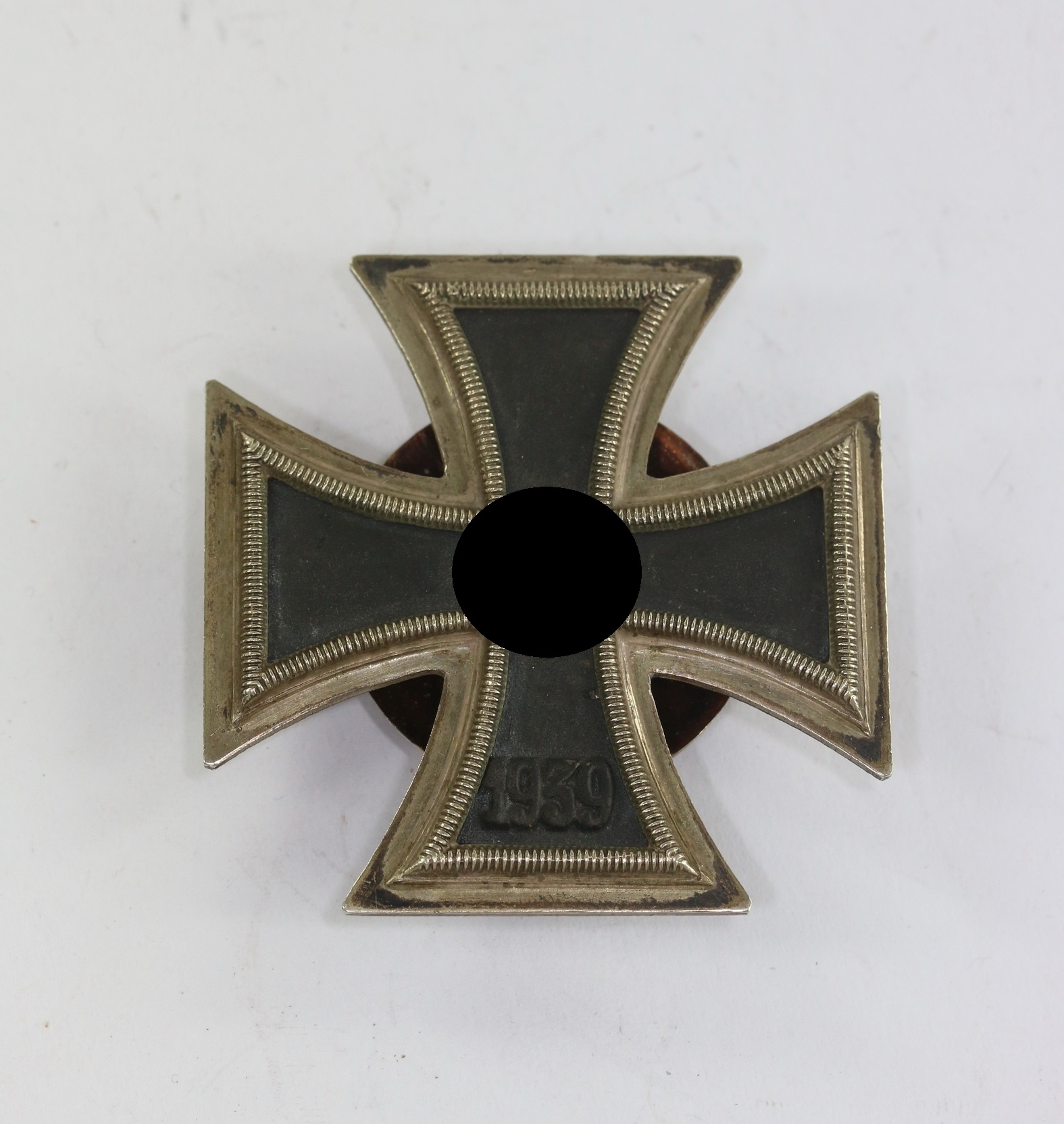 Iron Cross 1st Class 1939 on Screwback. Maker L/57. – Bild 1