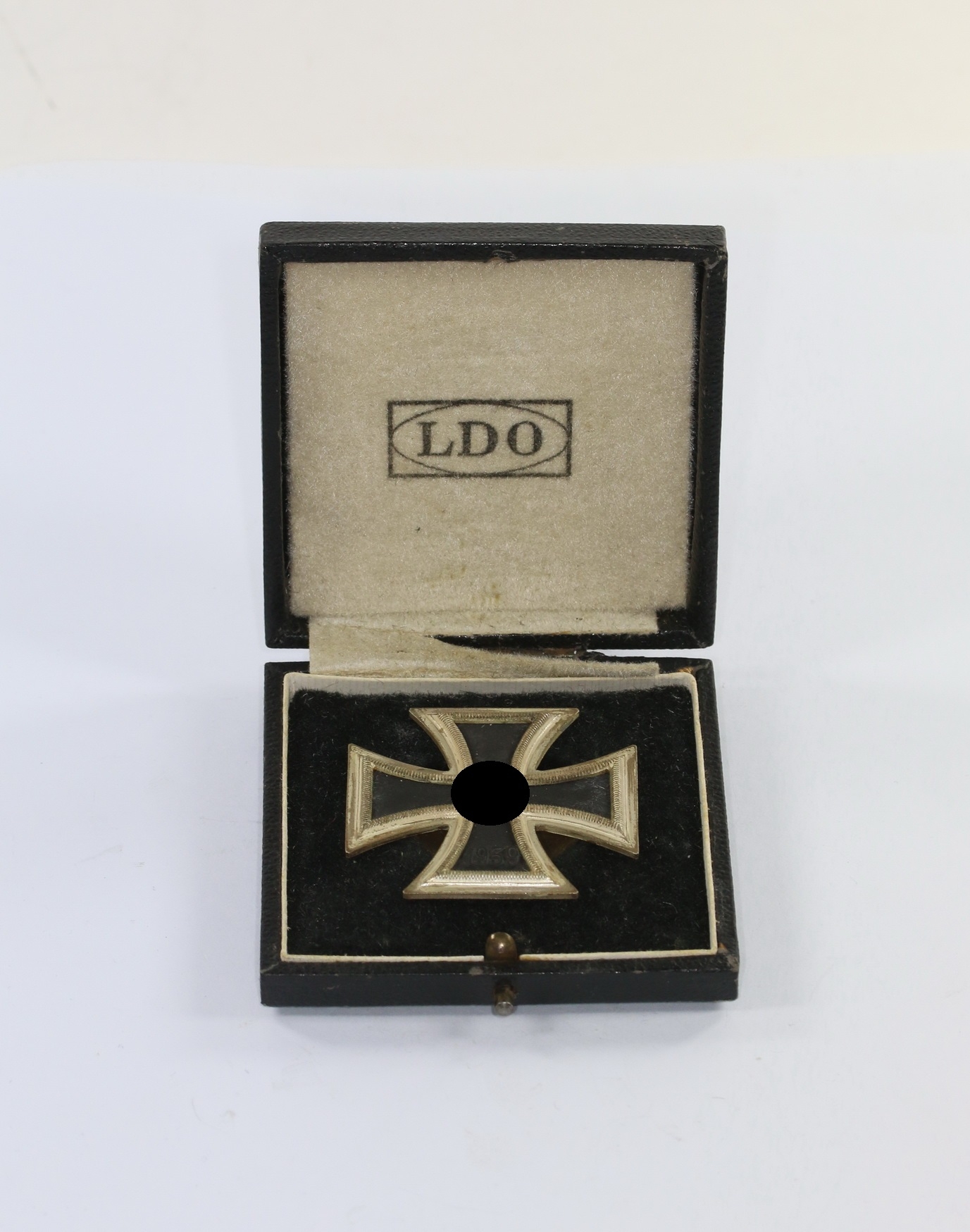 eisernes_kreuz_1 LDO Cased Iron Cross 1st Class 1939 on Screwback. Maker L/57. – Bild 1