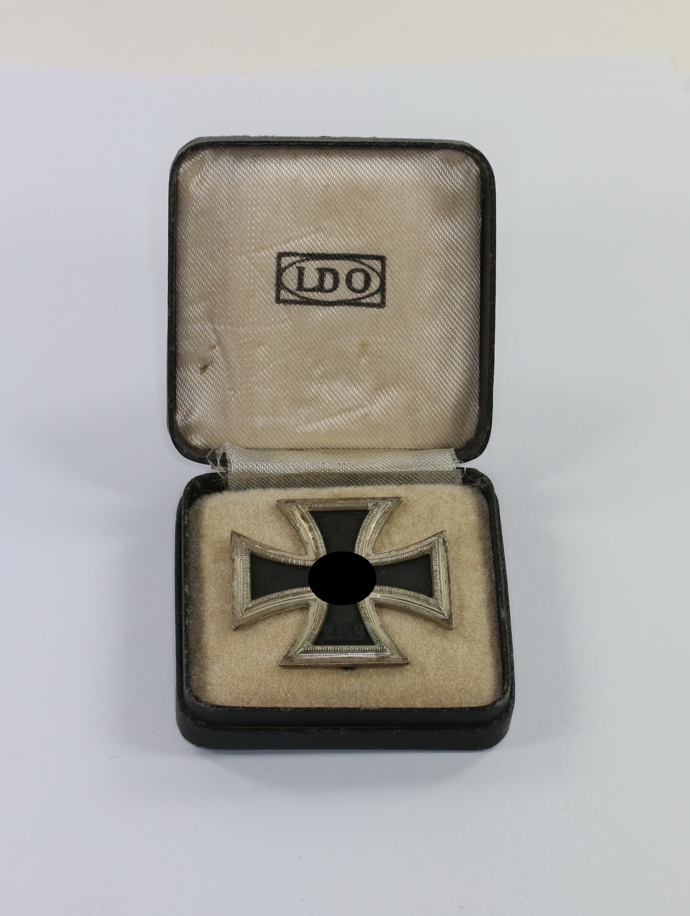 LDO Cased Iron Cross 1st Class 1939. Maker L/57. – Bild 1