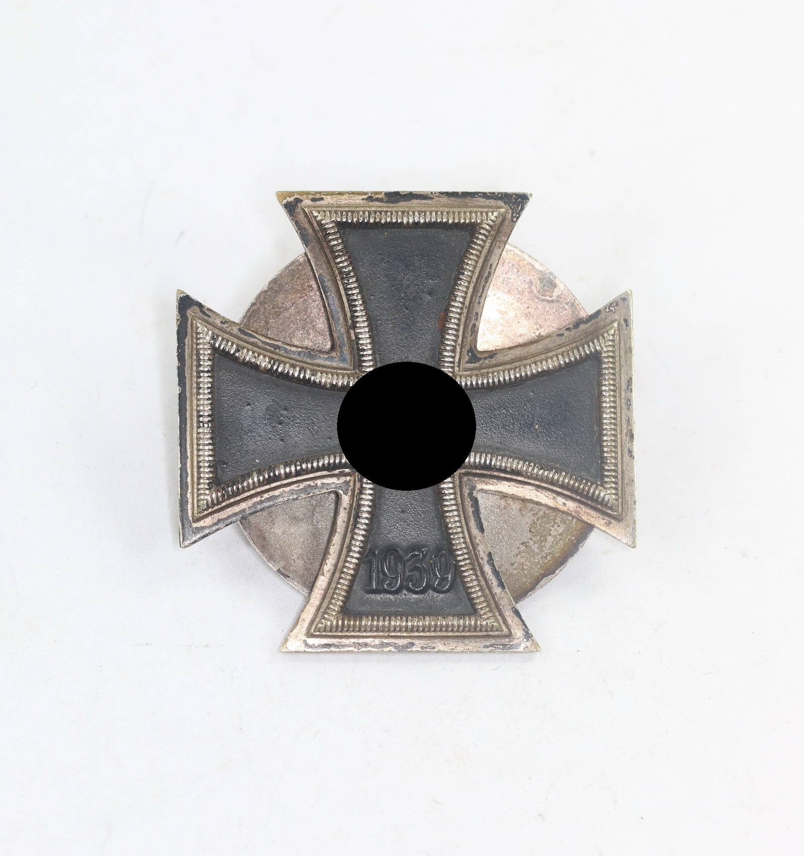 eisernes_kreuz_1 Iron Cross 1st Class 1939 on Screwback. Type Otto Schickle, Pforzheim. – Bild 1