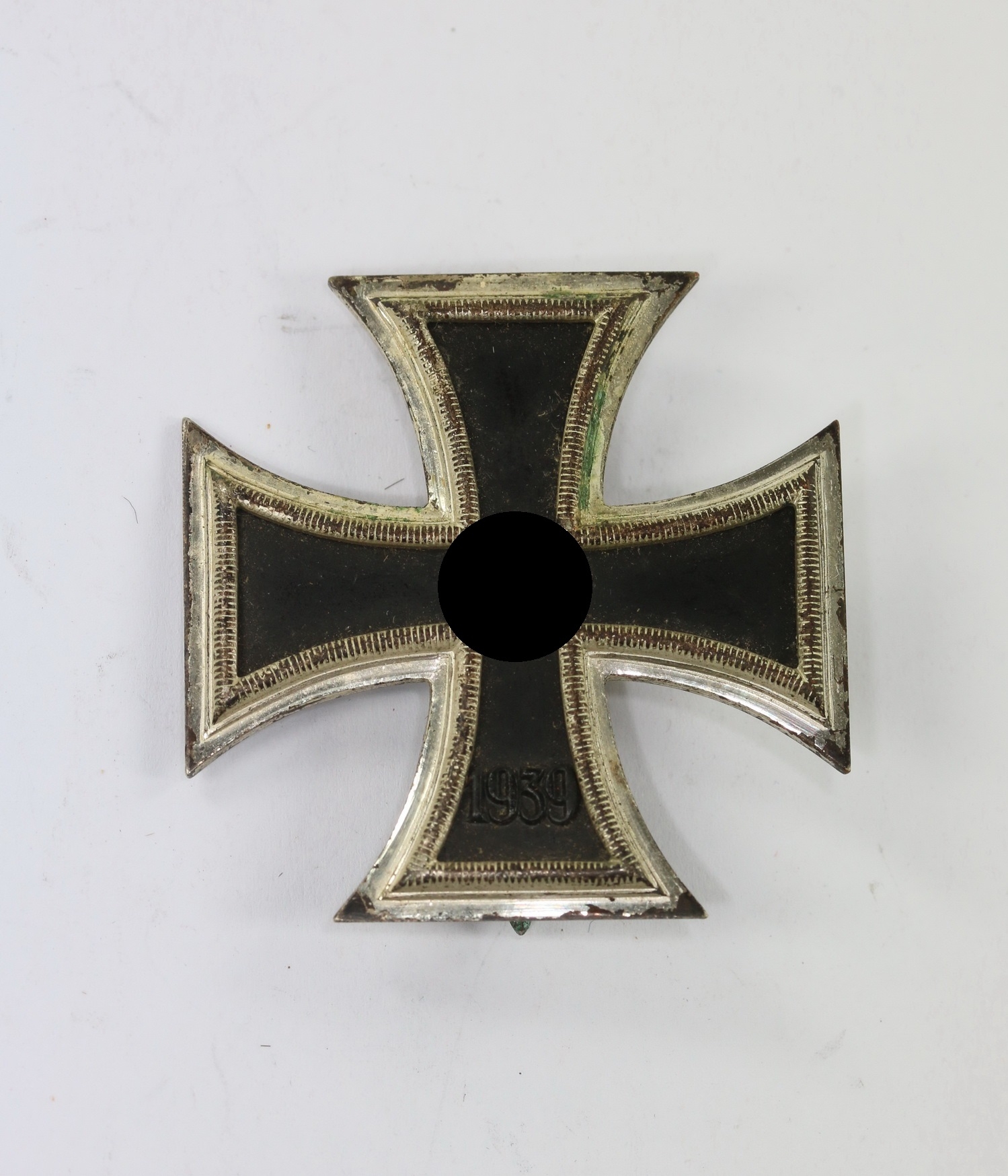 Eisernes Kreuz 1. Klasse 1939, Schinkel Form, Deumer, nicht magnetisch – Bild 1