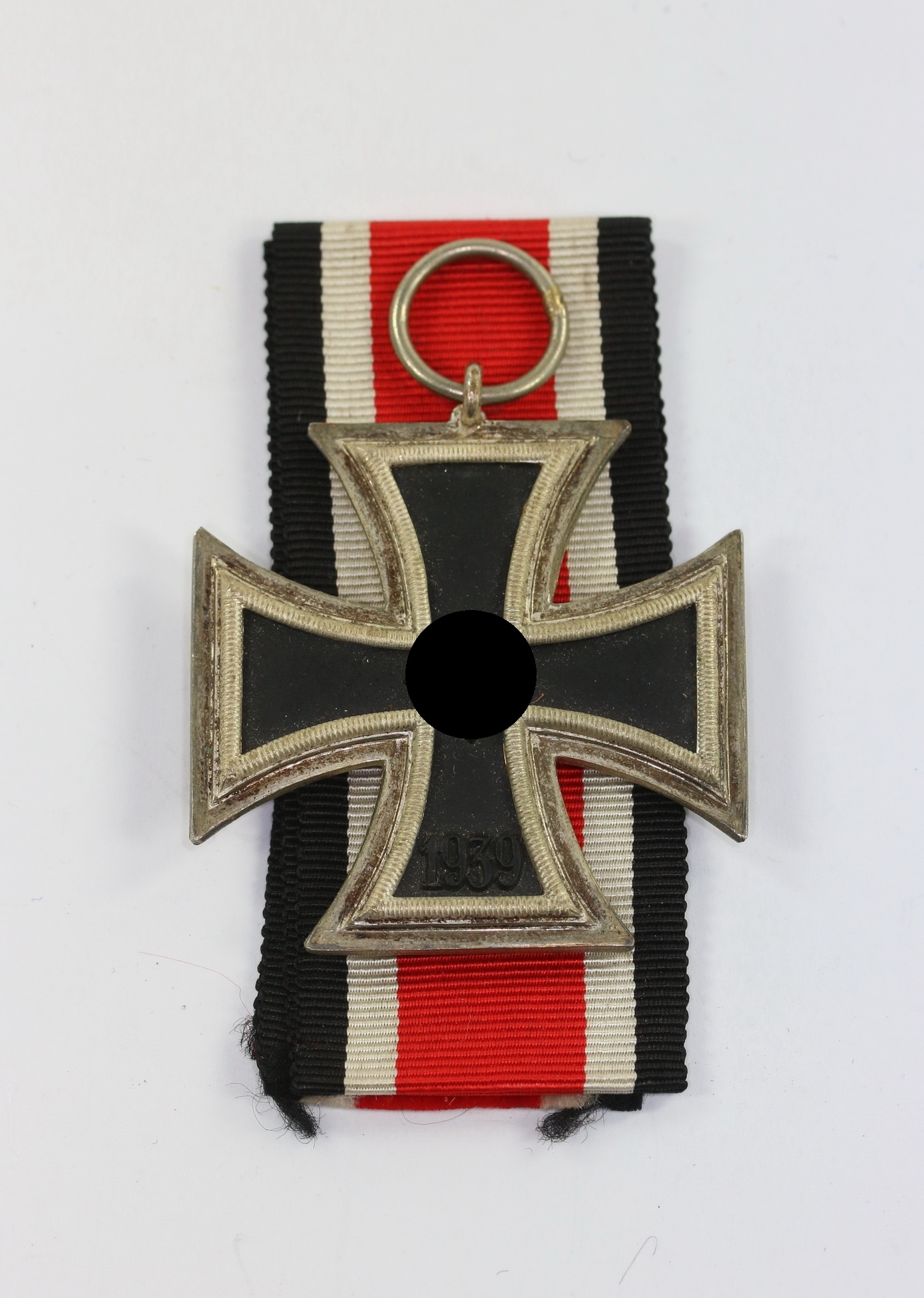 Iron Cross 2nd Class 1939. Type C.E. Juncker, Crunch Bead Frame. – Bild 1