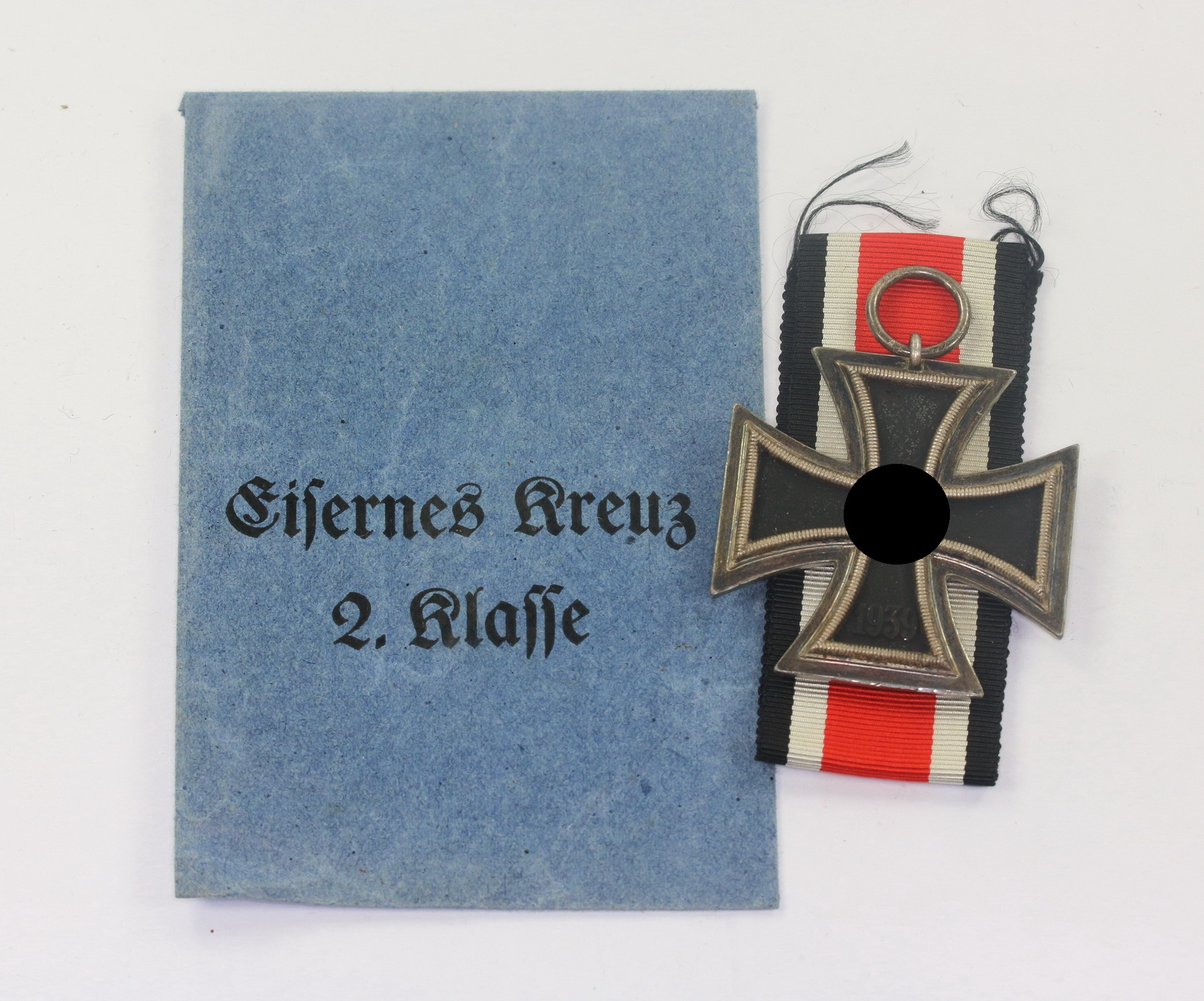 Iron Cross 2nd Class 1939 in Envelope. Maker 24, Arbeitsgemeinschaft der Hanauer Plakettenhersteller – Bild 1