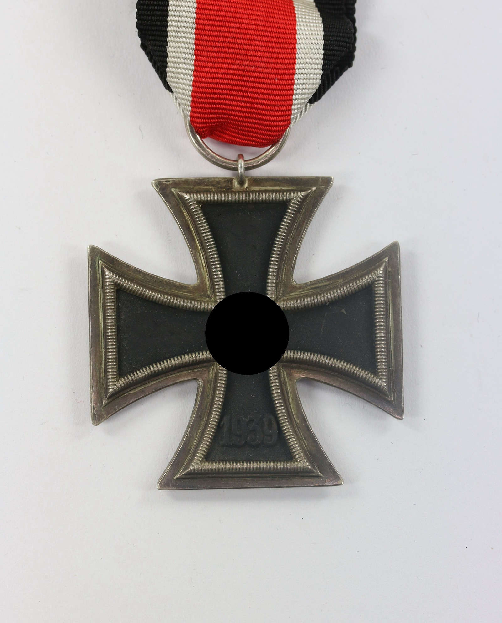 Iron Cross 2nd Class 1939. Maker 25 (Arbeitsgemeinschaft der Graveur-, Gold- und Silberschmiedeinnungen, Hanau am Main) – Bild 1