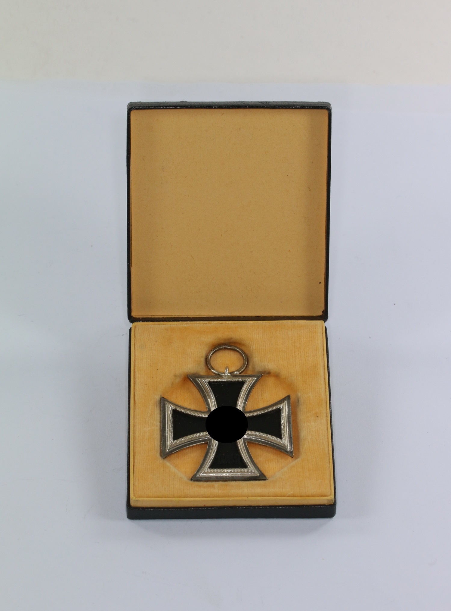 LDO Cased Iron Cross 2nd Class 1939. Maker L/16. – Bild 1