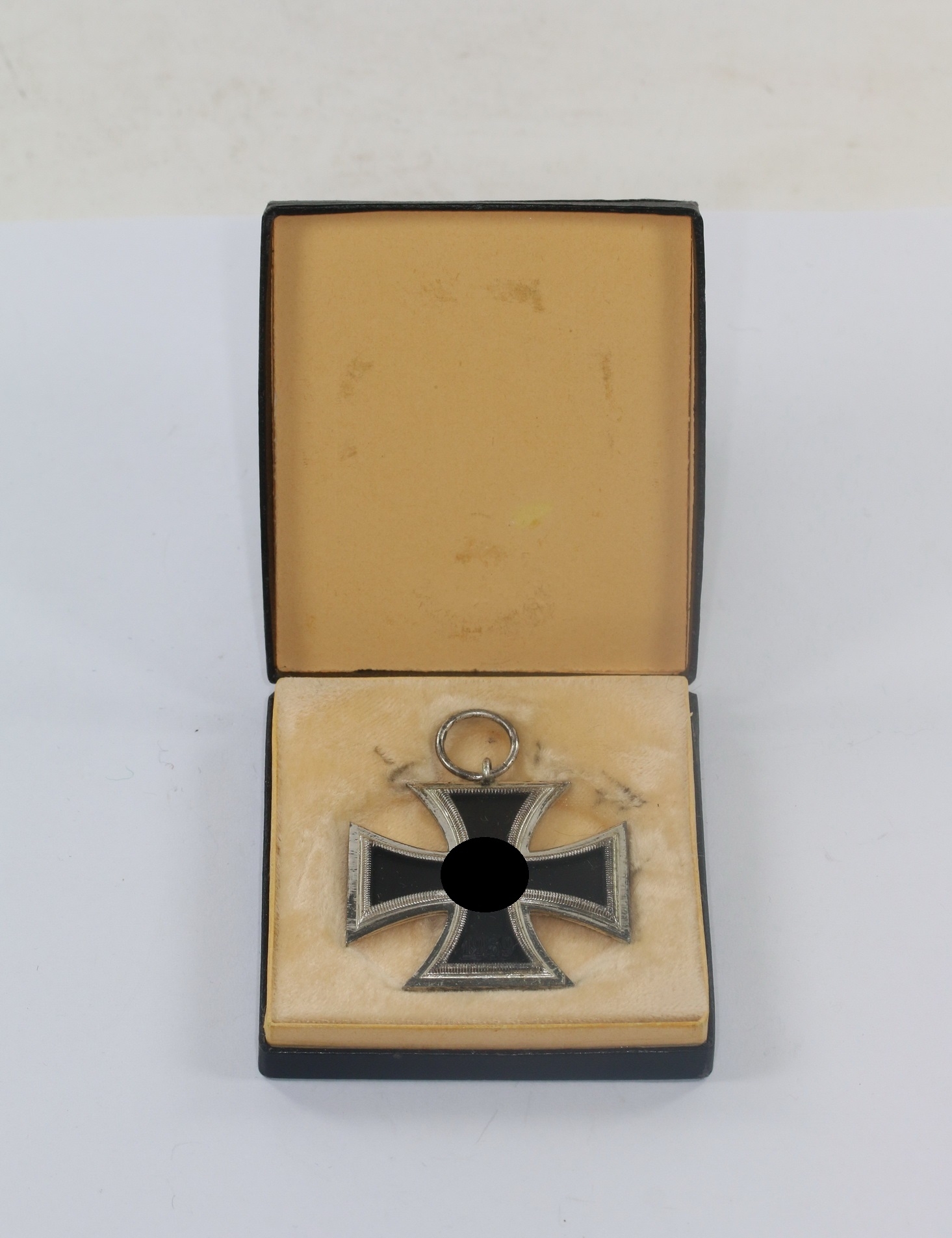 Eisernes Kreuz 2. Klasse 1939, Hst. L/54, im LDO Etui 1. Form L/54 – Bild 1