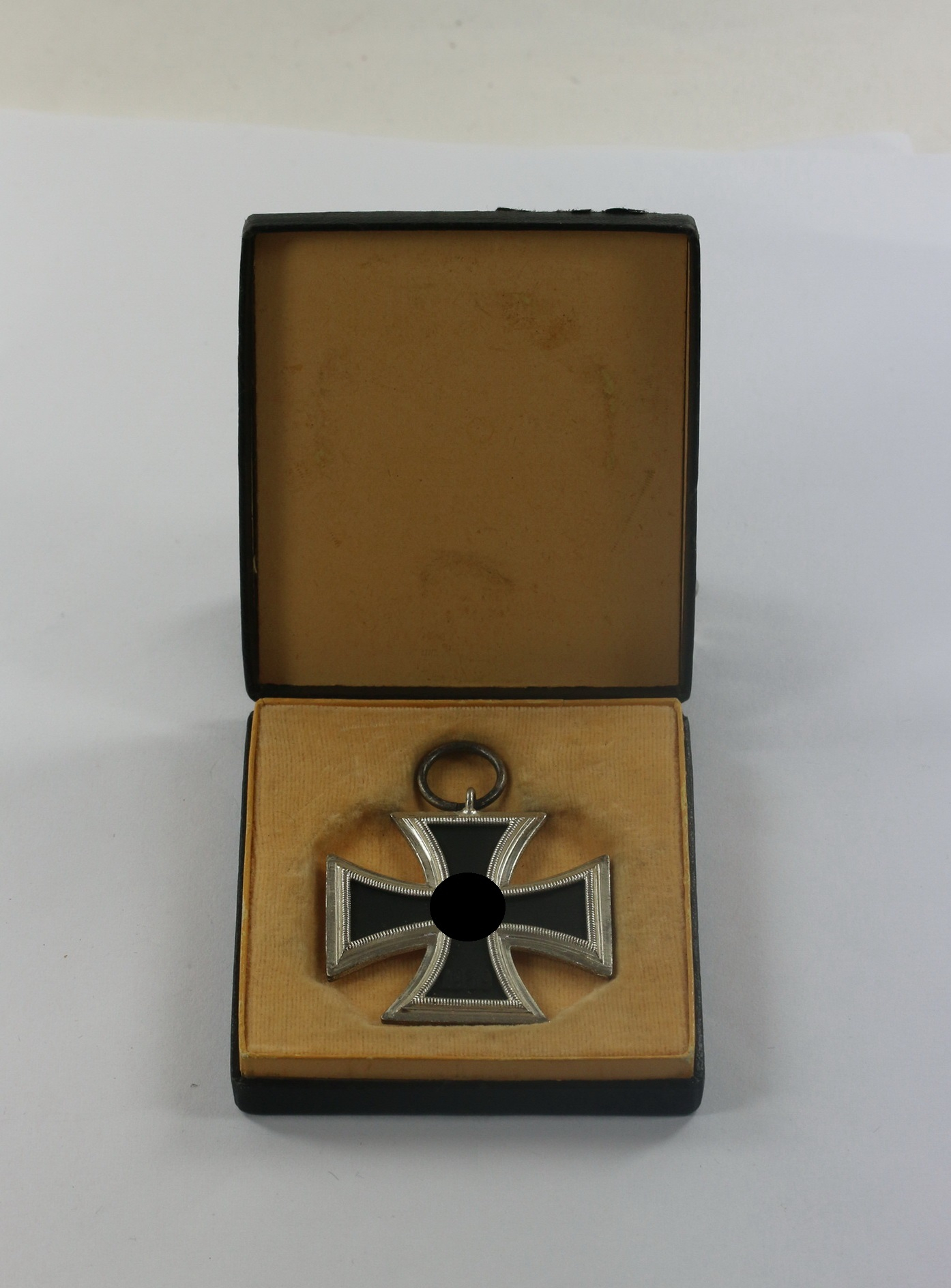 LDO Cased Iron Cross 2nd Class 1939, Schauerte & Hoefeld, Lüdenscheid – Bild 1