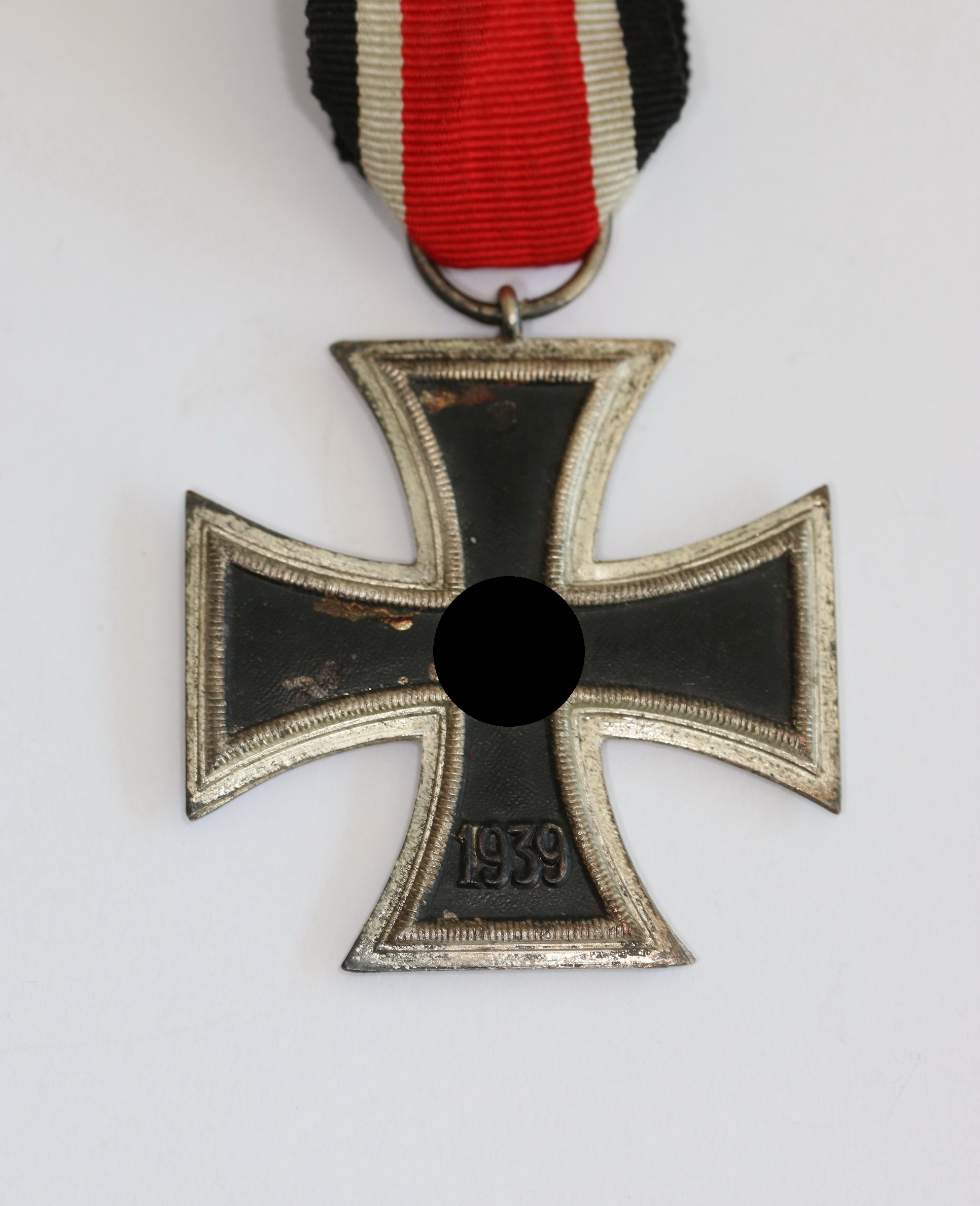 Iron Cross 2nd Class 1939 Schinkel Pattern. Type Otto Schickle, One Piece, Non-Magnetic.  – Bild 1