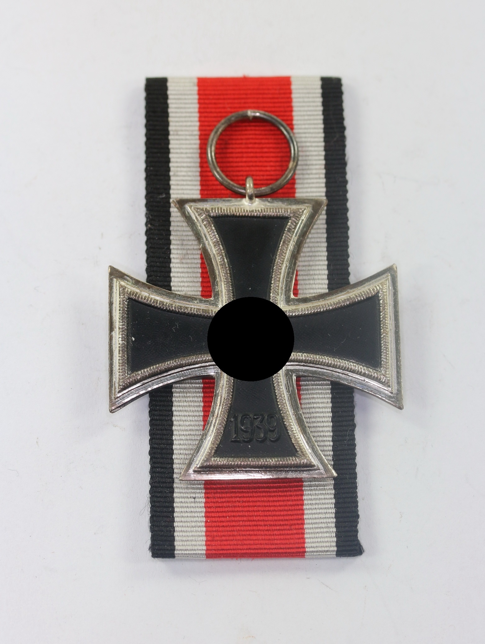 Iron Cross 2nd Class 1939 Schinkel Pattern. Type Otto Schickle, One Piece, Non-Magnetic.  – Bild 1